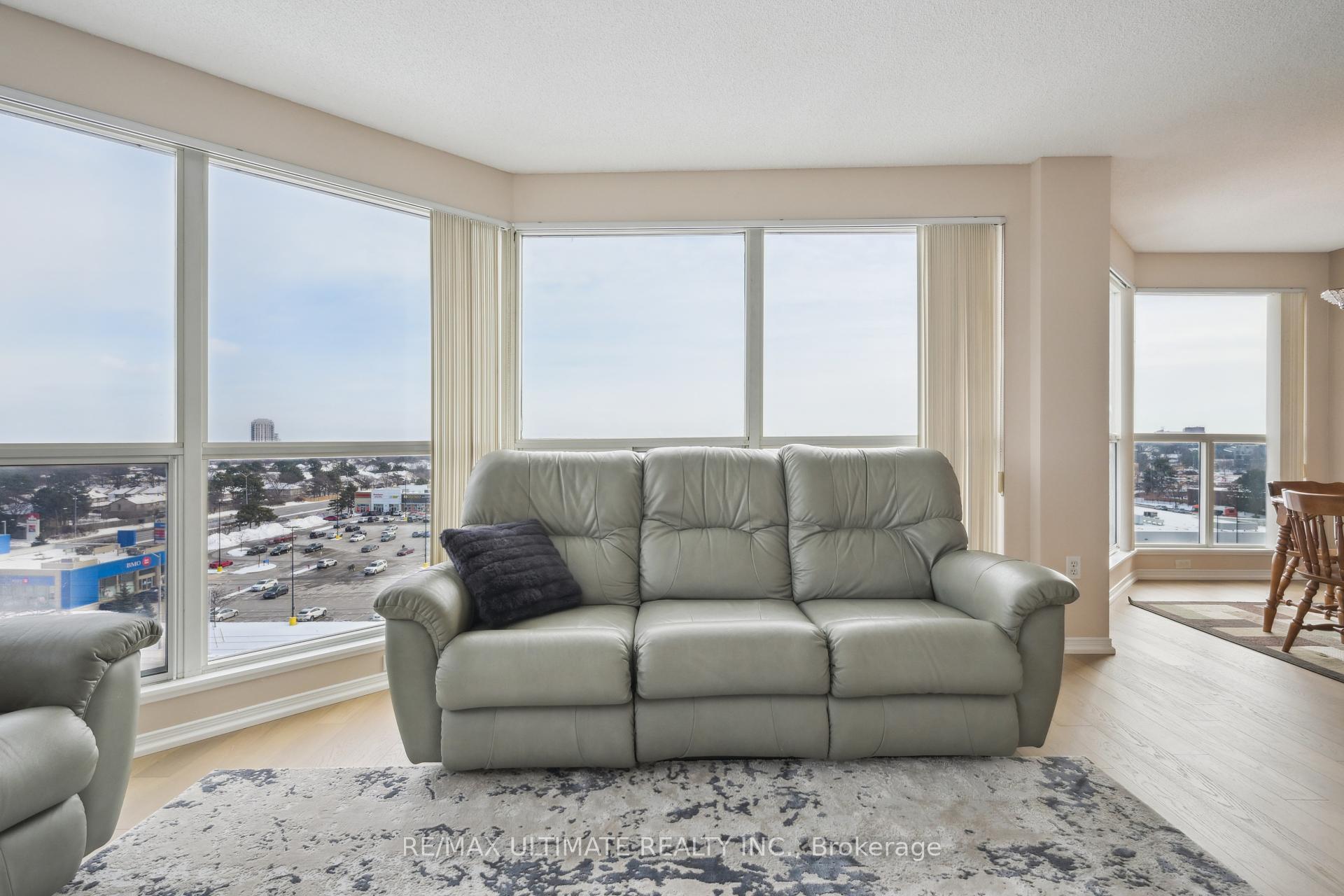 2 Bedrooms Condo at 2177 Burnhamthorpe, Mississauga For sale