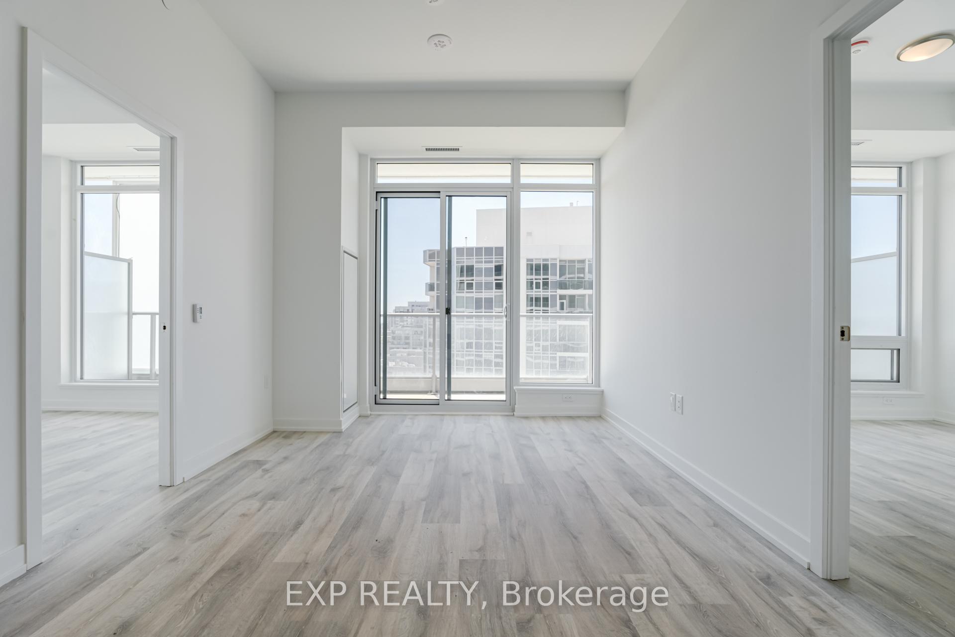 3 Bedrooms Condo at 8 Olympic Gdn S, Toronto For sale