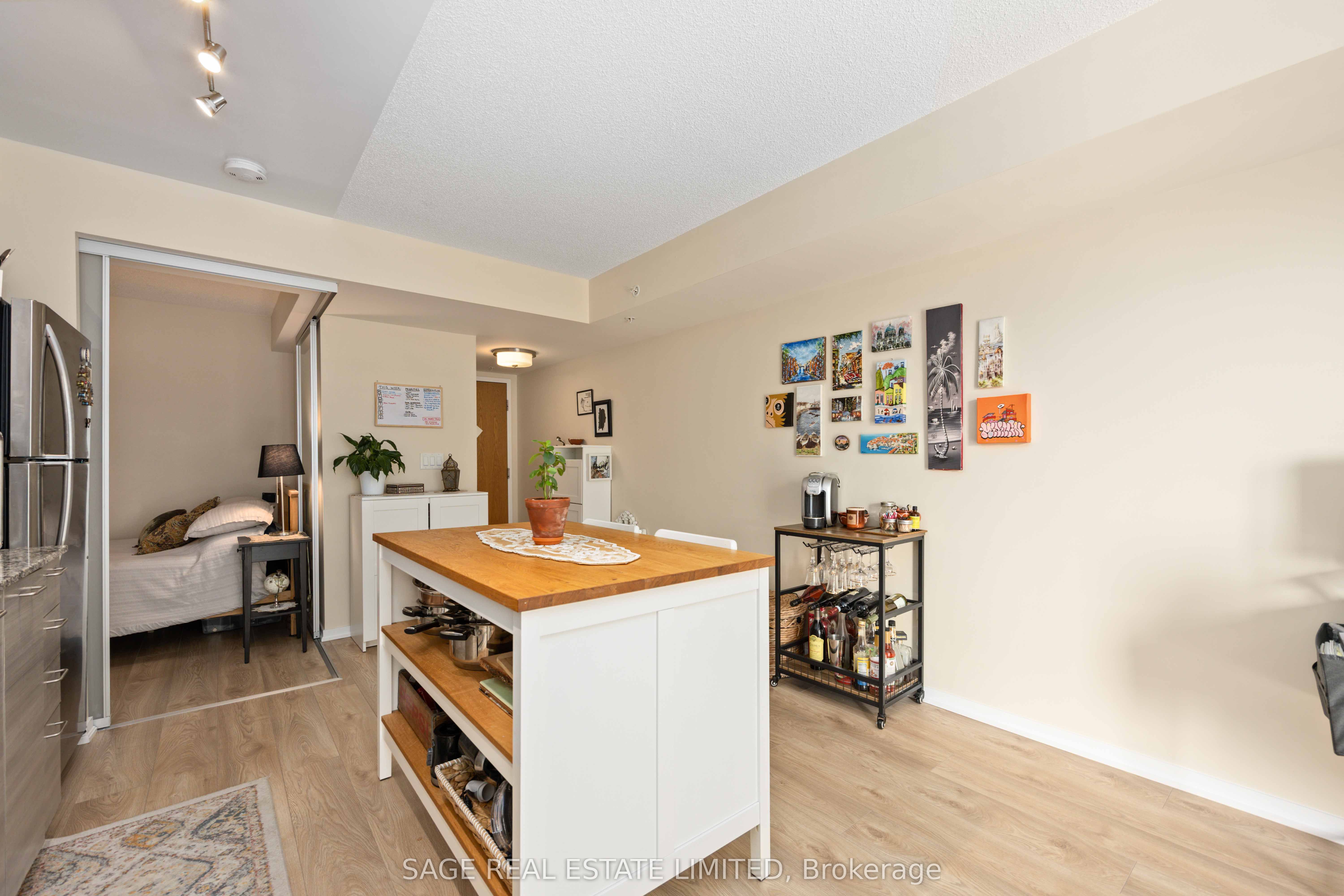 20 Joe Shuster Way, #1305