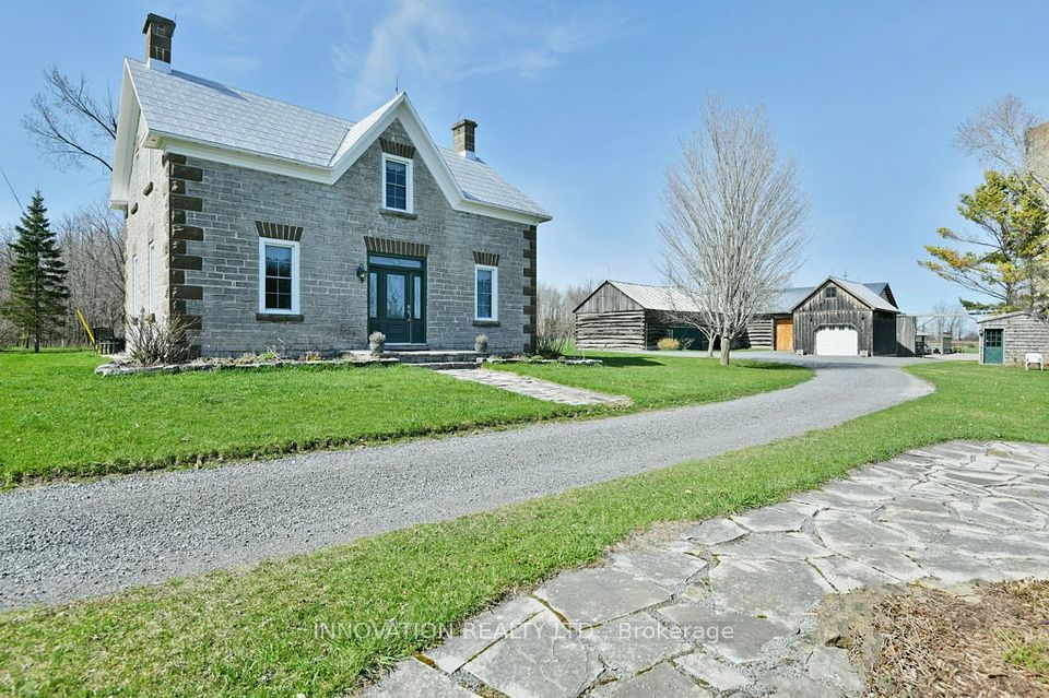 1348 Derry Side