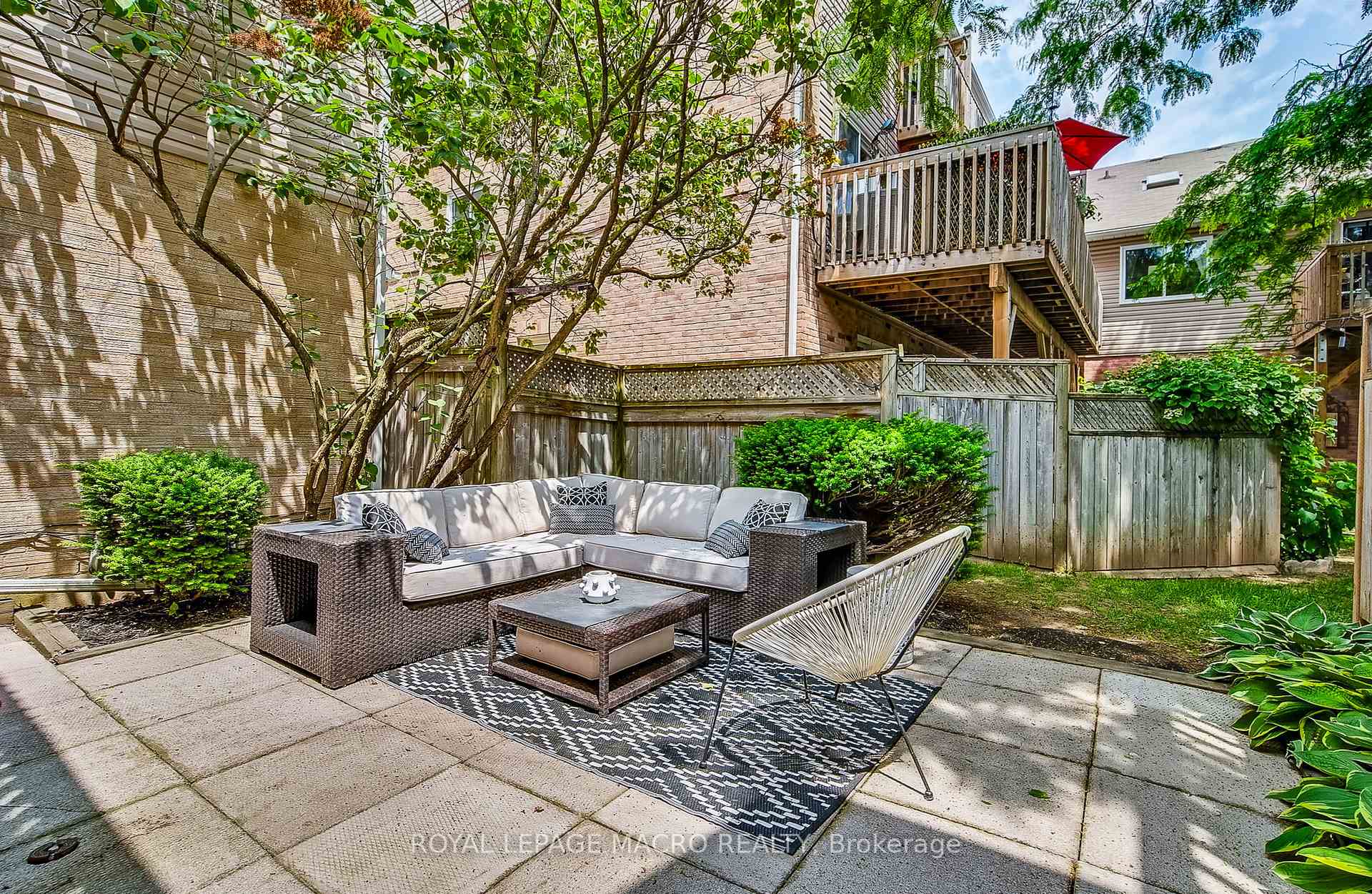 4 Bedrooms Condo at 2055 Walkers, Burlington For sale