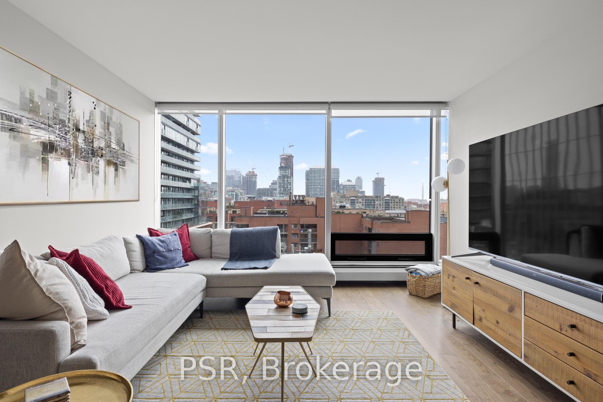 2 Bedrooms Condo at 30 Wellington, Toronto For sale