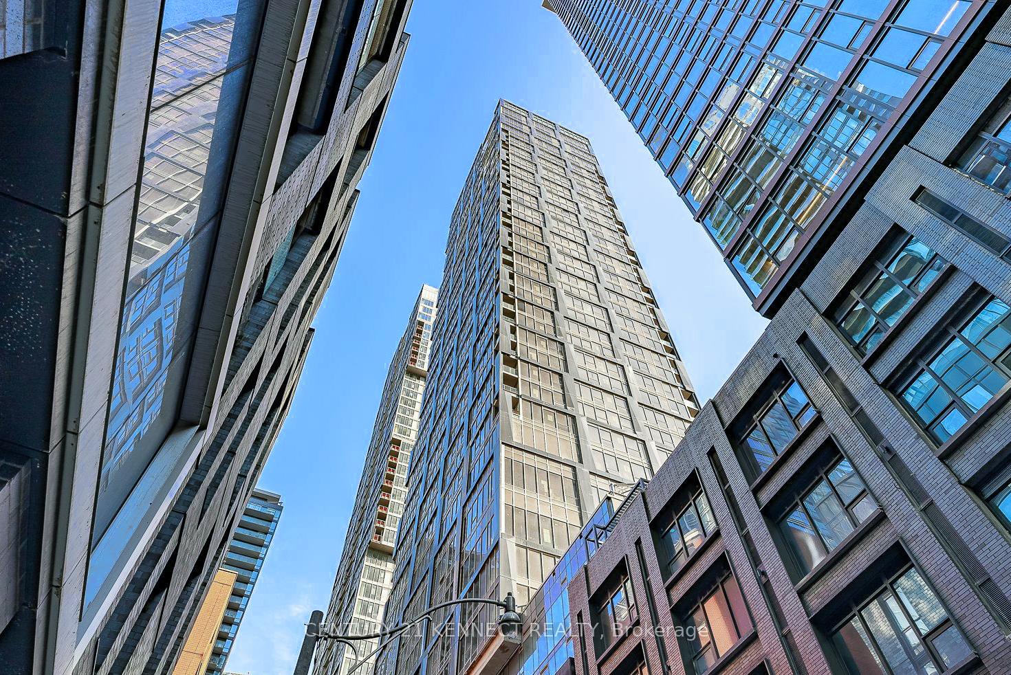 2 Bedrooms Condo at 15 Mercer, Toronto For sale