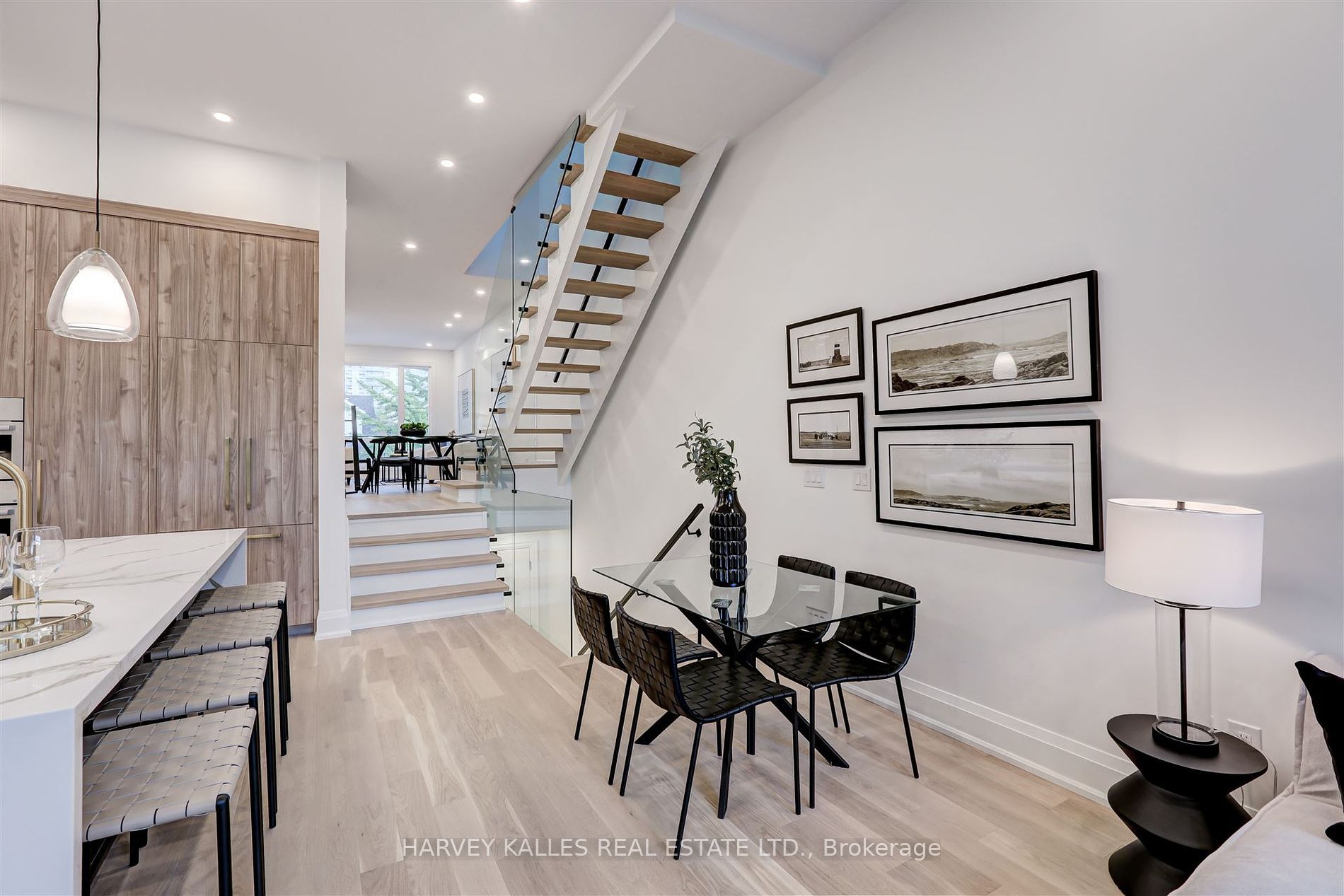 7B Bracebridge Avenue