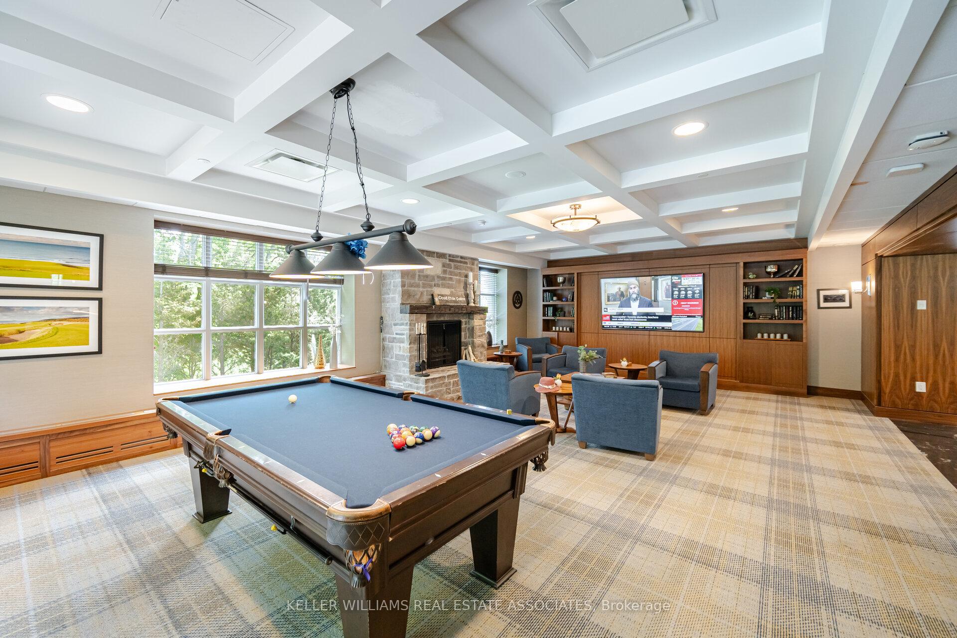2 Bedrooms Condo at 1665 The Collegeway, Mississauga For sale