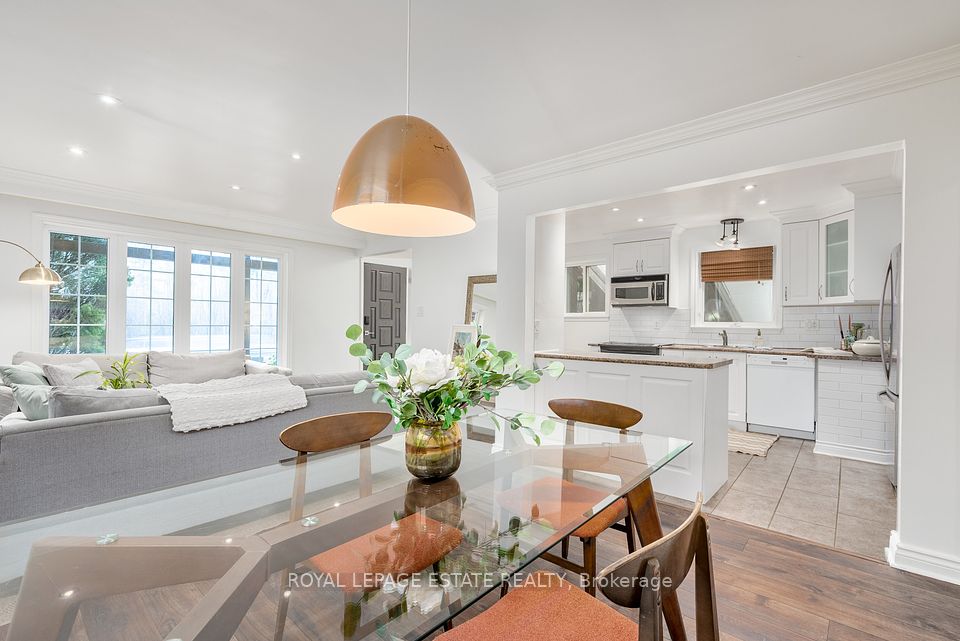 280 Guildwood