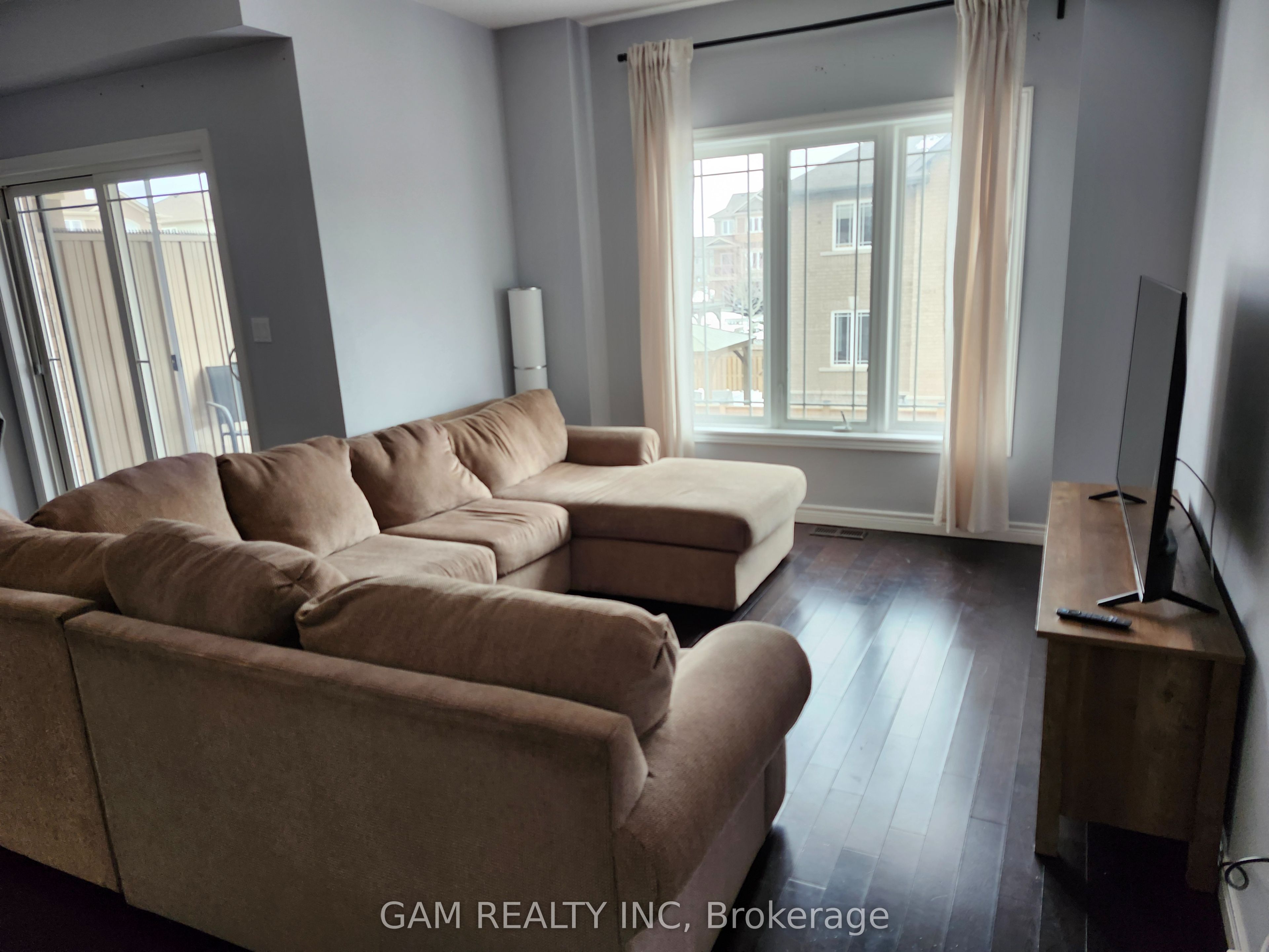 10 Laureloak Lane, Hamilton, ON L0R 1P0