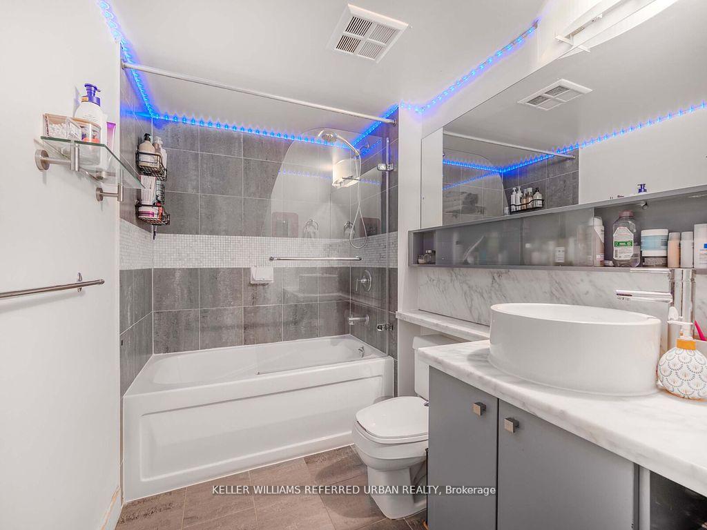 2 Bedrooms Condo at 11 Brunel, Toronto For sale