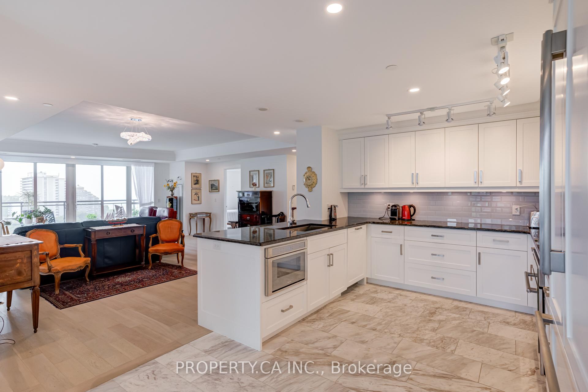 3 Bedrooms Condo at 2060 Lakeshore, Burlington For sale