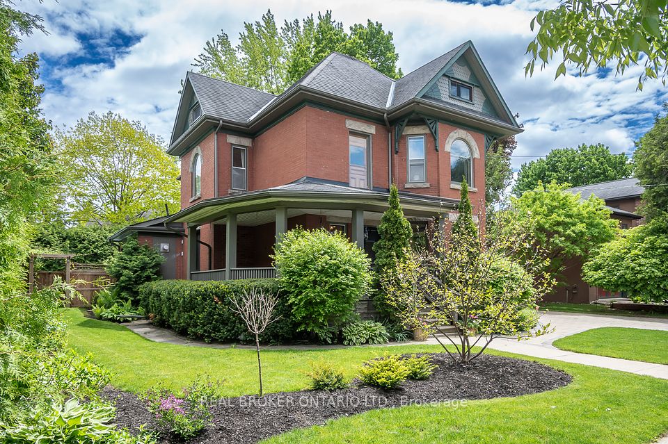 39 Henderson