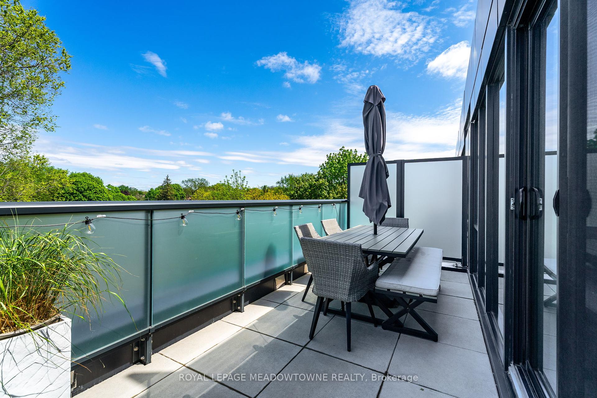 2 Bedrooms Condo at 840 St Clair, Toronto For sale