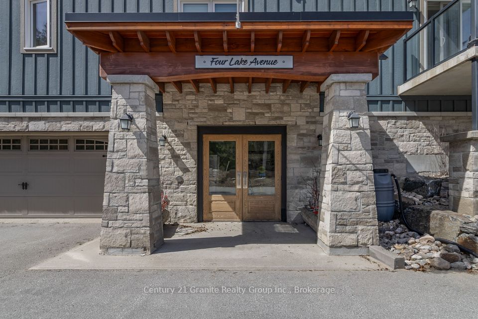 #203 - 4 Lake Avenue, Dysart et al, ON K0M 1S0