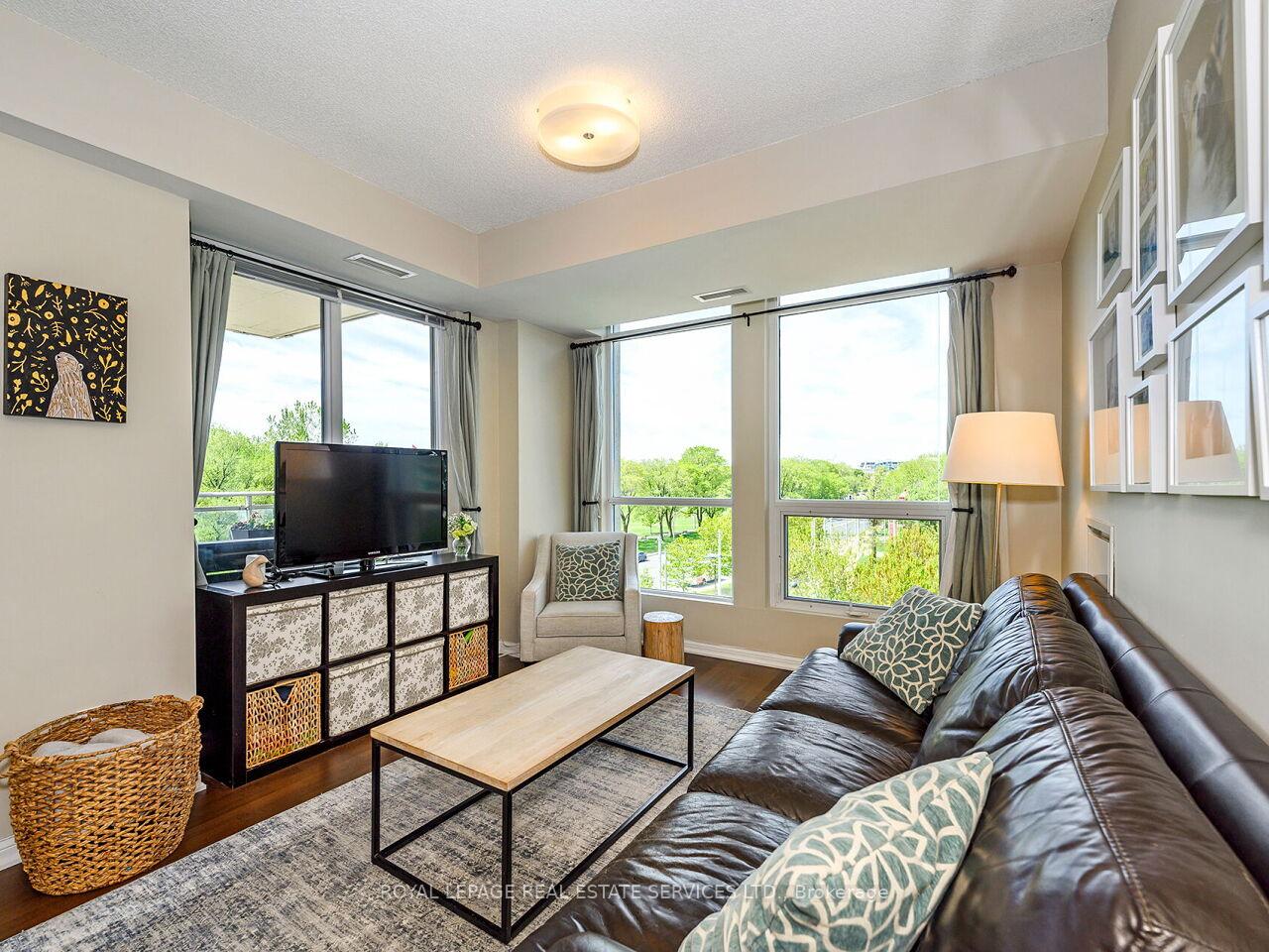 2 Bedrooms Condo at 628 Fleet, Toronto For sale