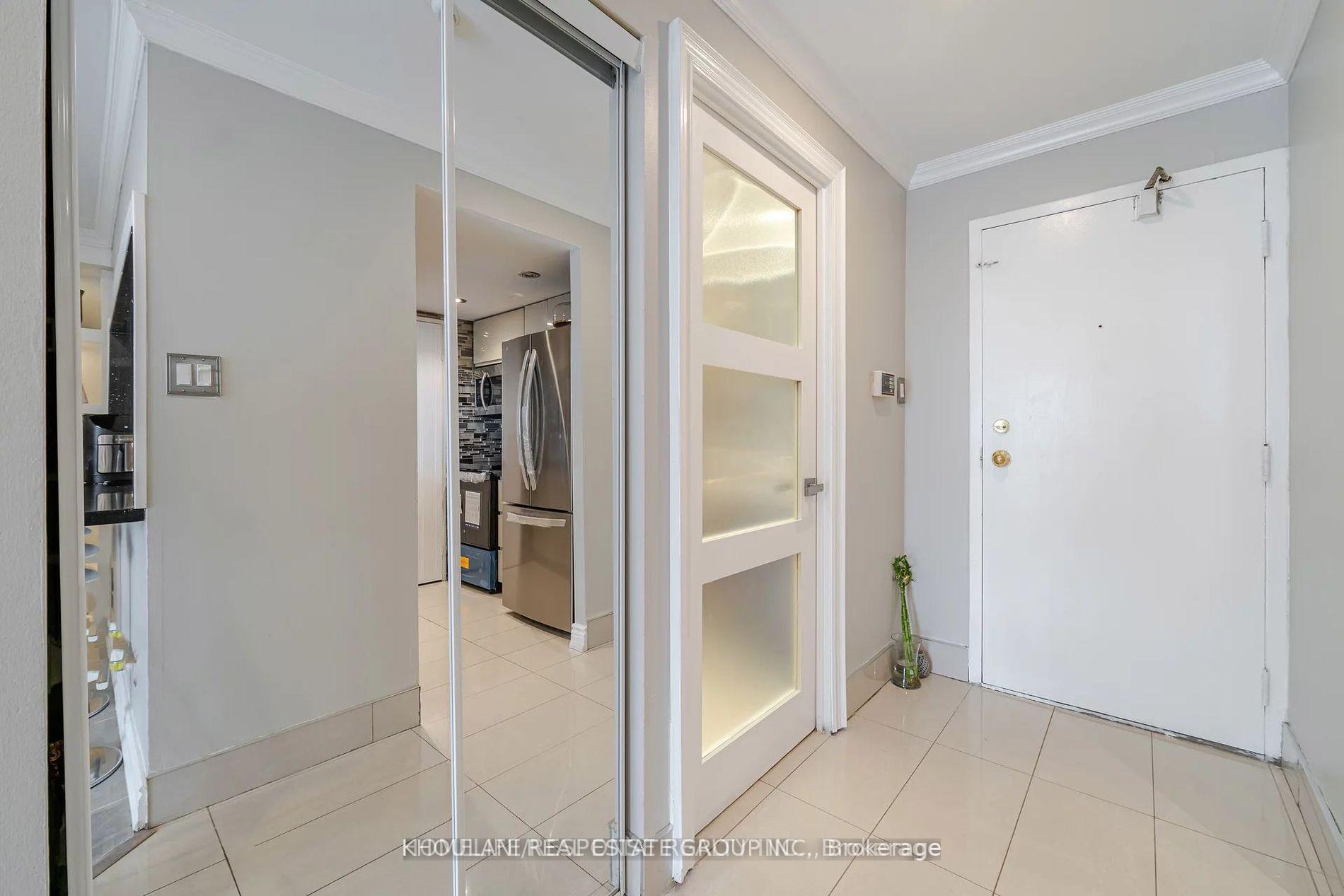 3 Bedrooms Condo at 265 ENFIELD, Mississauga For sale