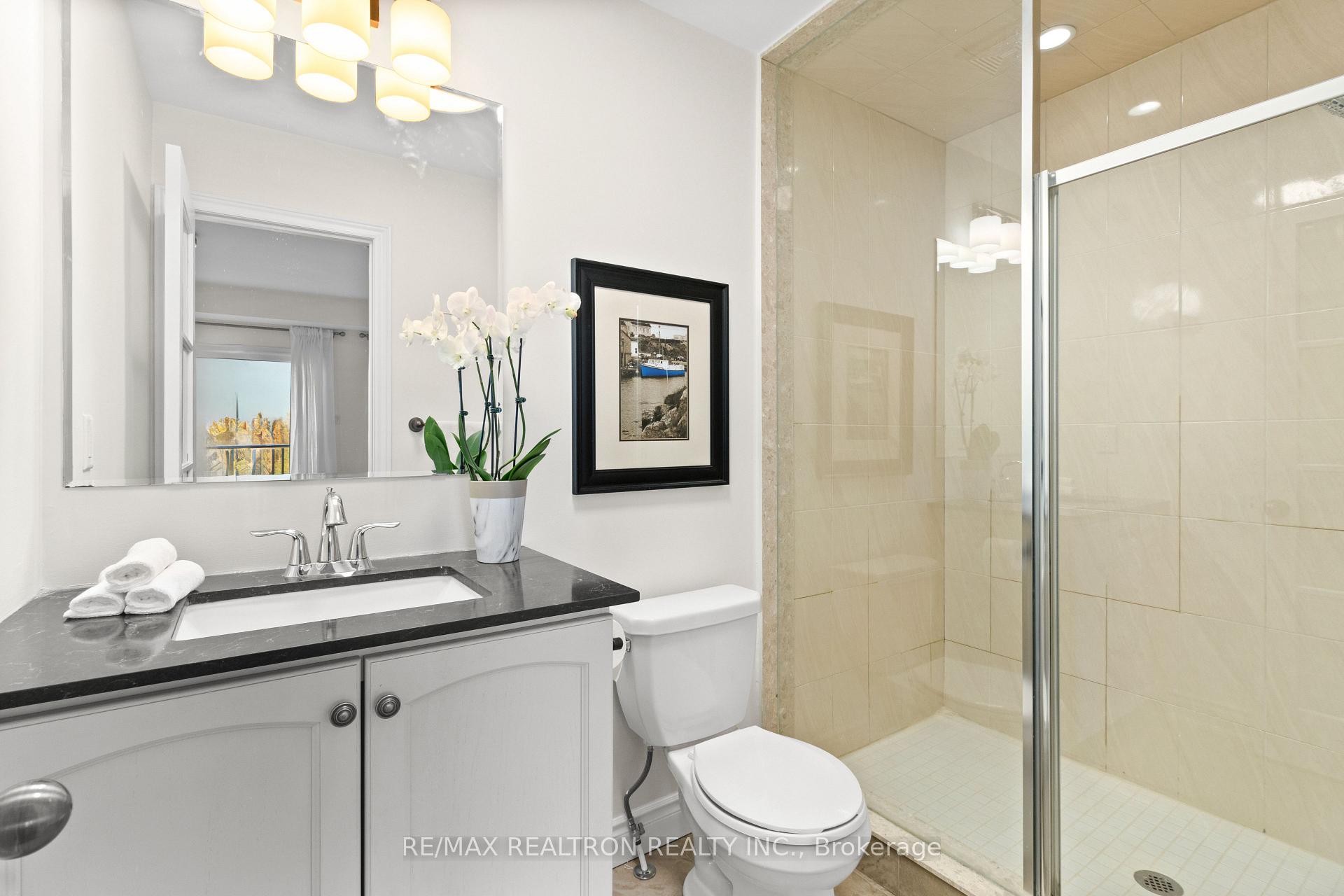 4 Bedrooms Condo at 1331 Major Mackenzie, Vaughan For sale