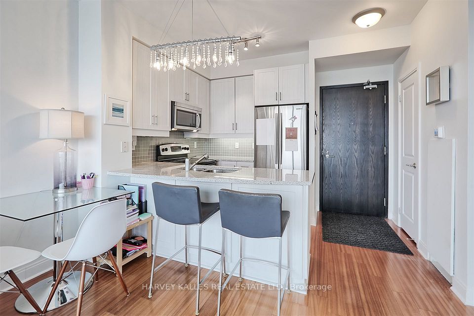 18 Yorkville Avenue 2906