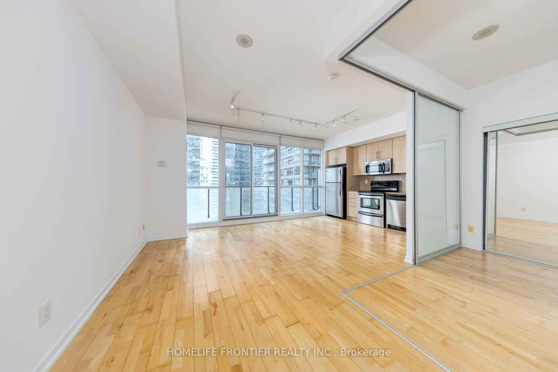 2 Bedrooms Condo at 65 Bremner, Toronto For sale