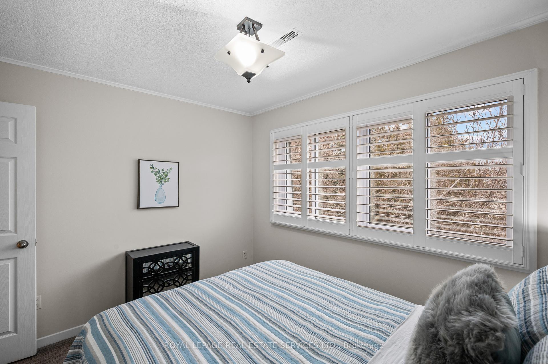 3 Bedrooms Condo at 2098 Marine,  Oakville For sale