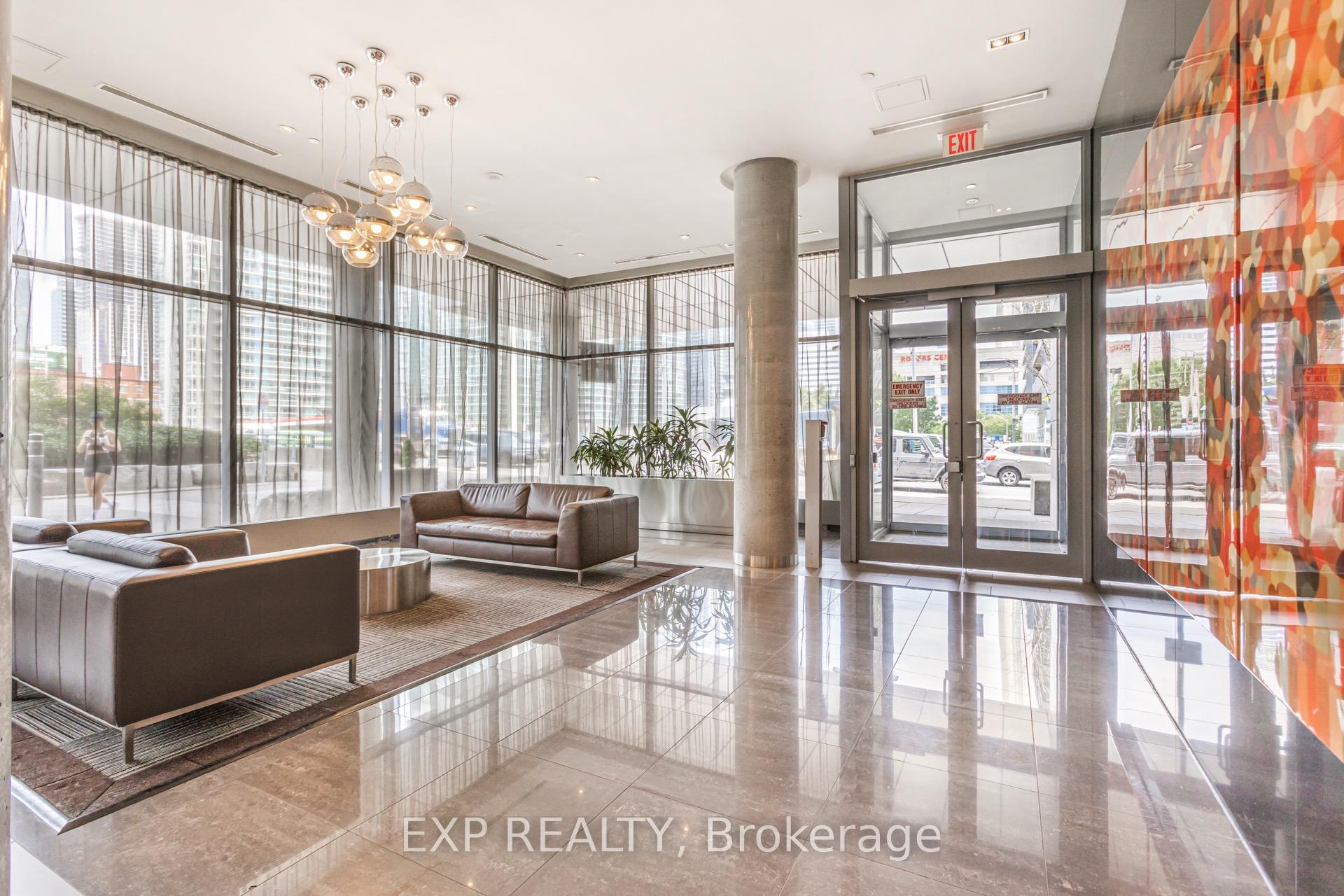 2 Bedrooms Condo at 4K Spadina, Toronto For sale