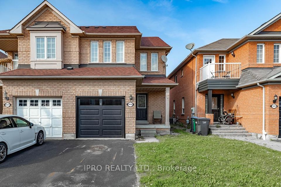 5935 Churchill Meadows