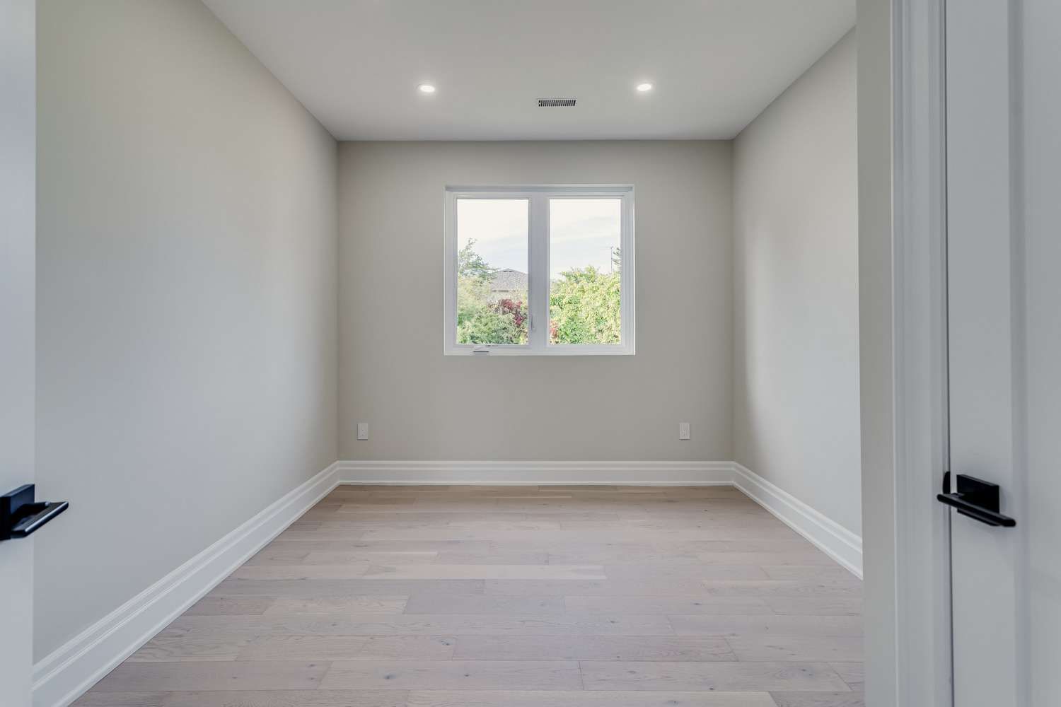 150 Viewmount Avenue
