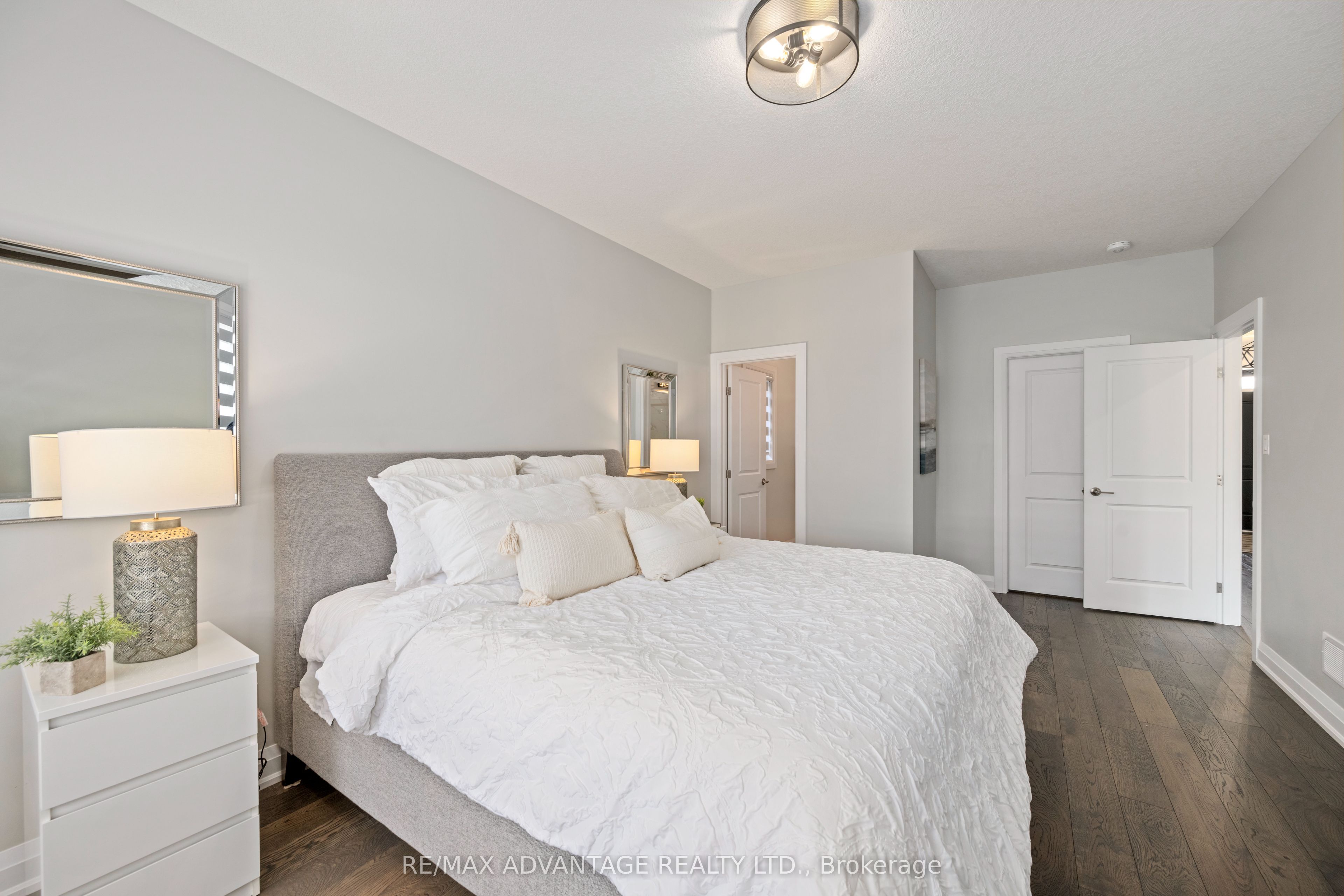 383 Daventry Way, #5