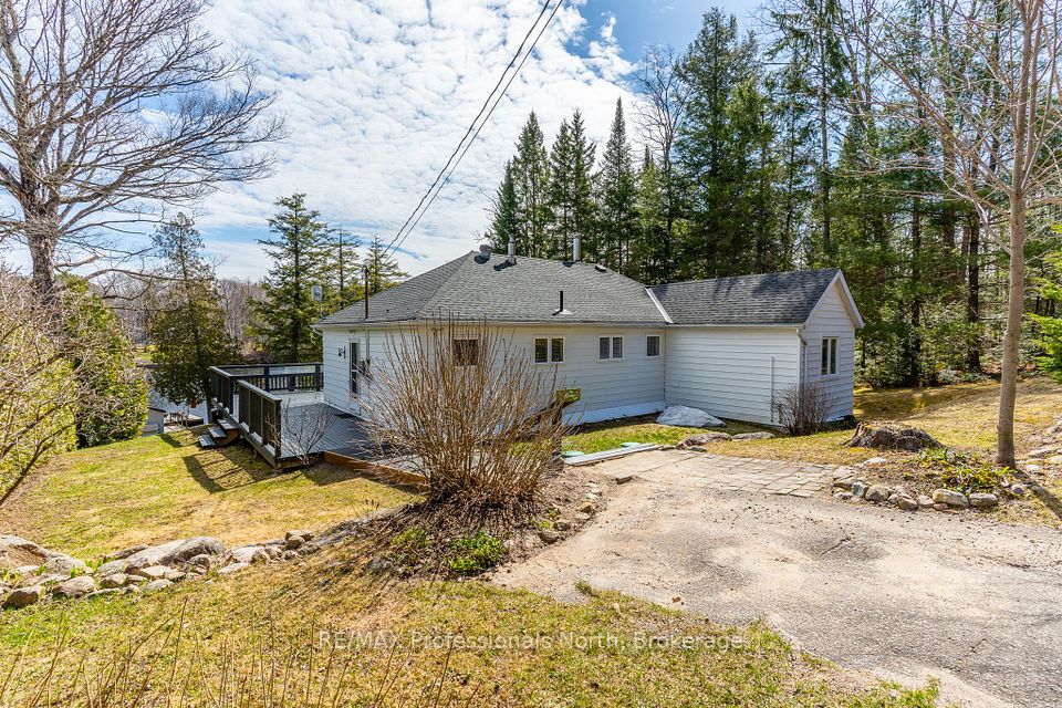 1054 Grace River
