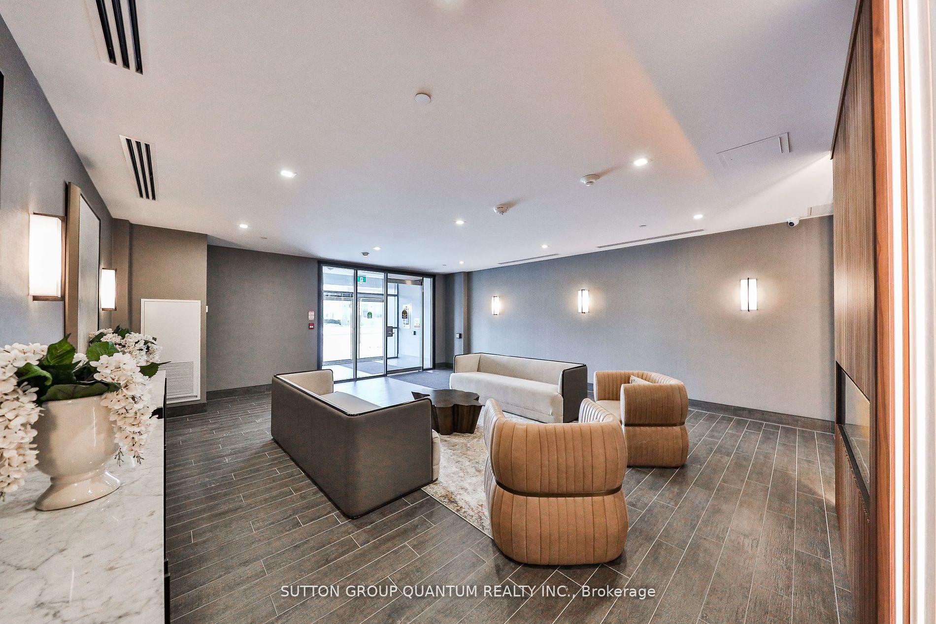 2 Bedrooms Condo at 470 Dundas, Hamilton For sale