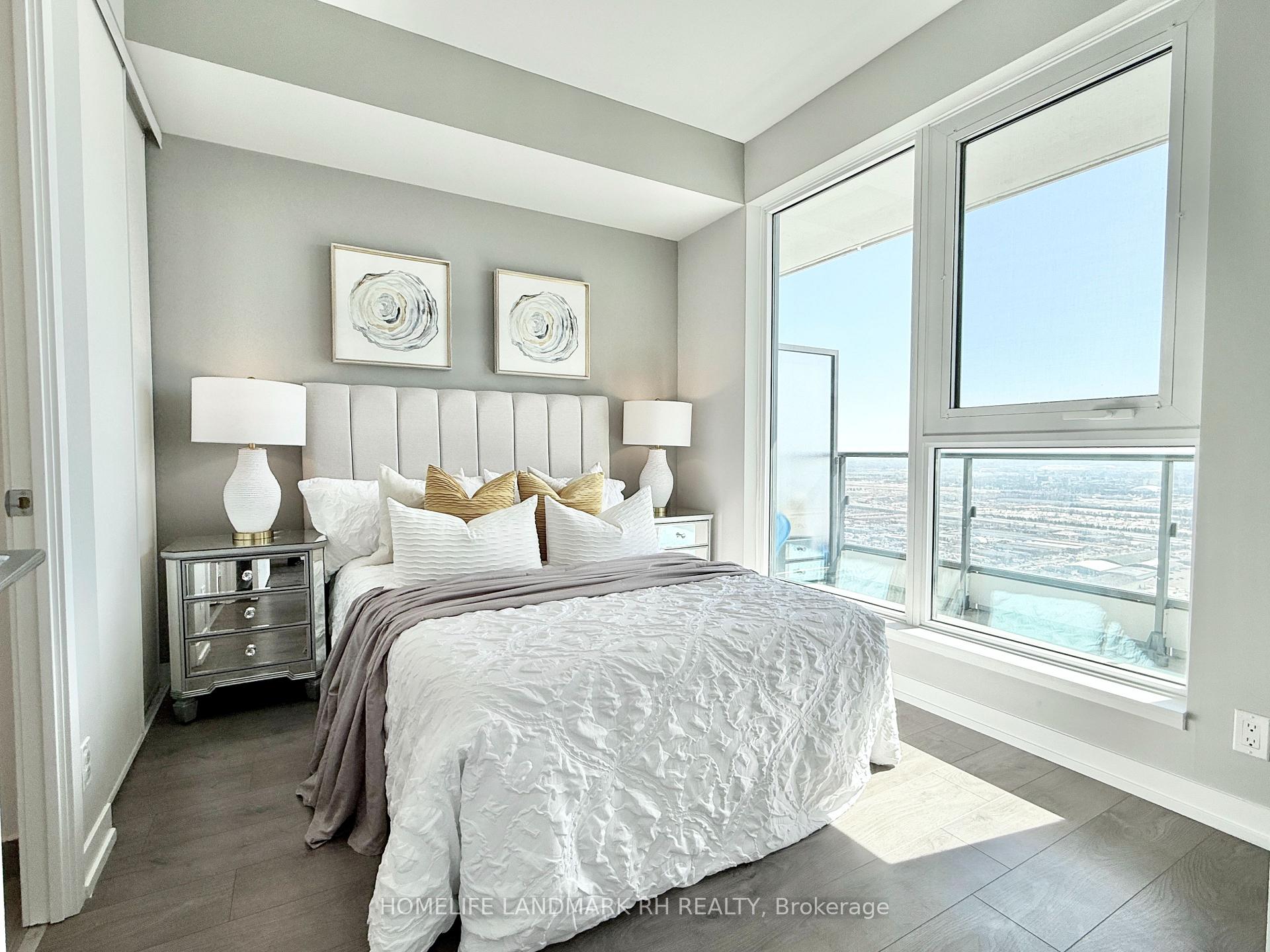 3 Bedrooms Condo at 950 Portage, Vaughan For sale