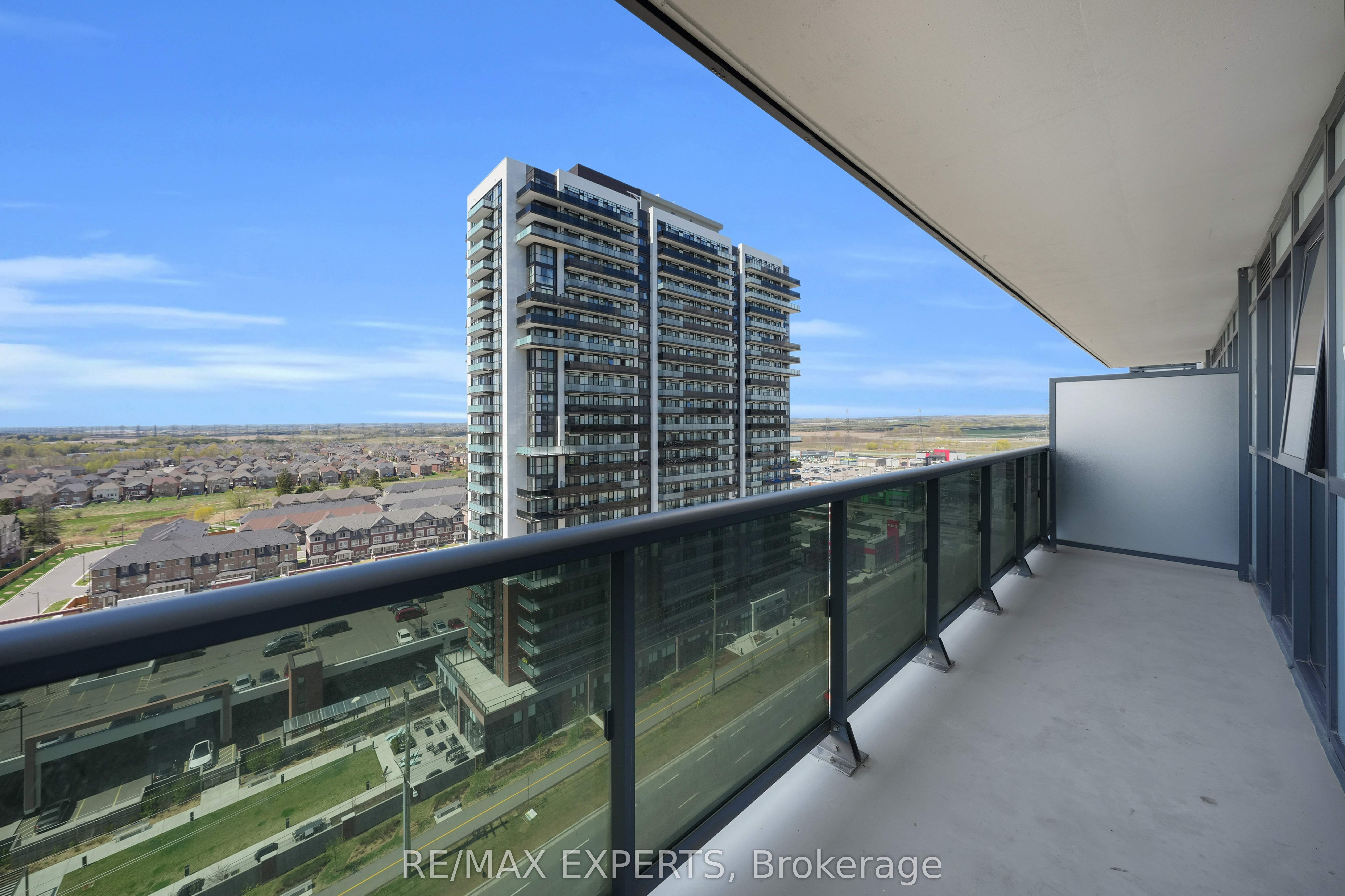 2545 Simcoe Street N 1511