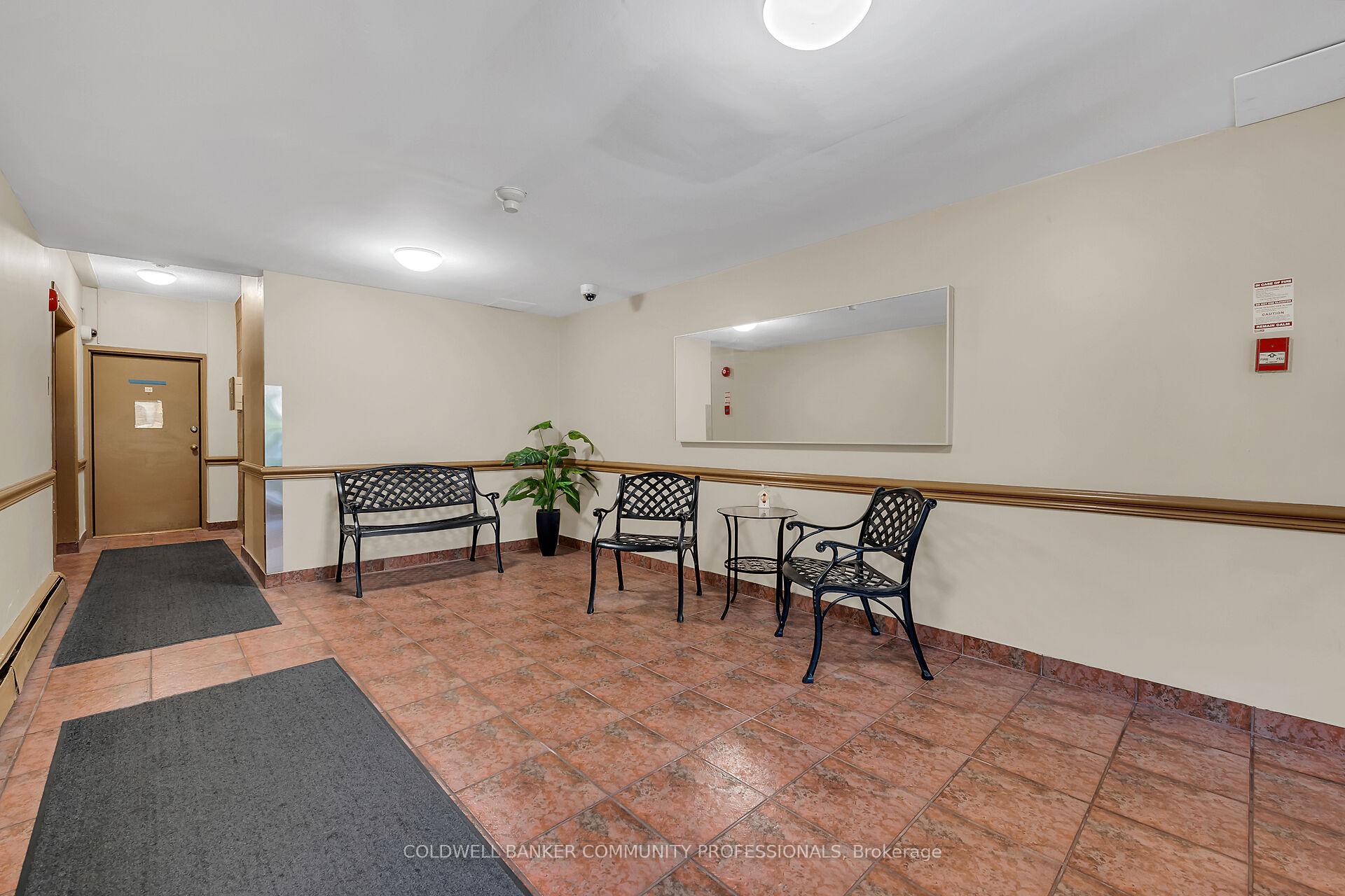 1 Bedroom Condo at 141 Catharine, Hamilton For sale