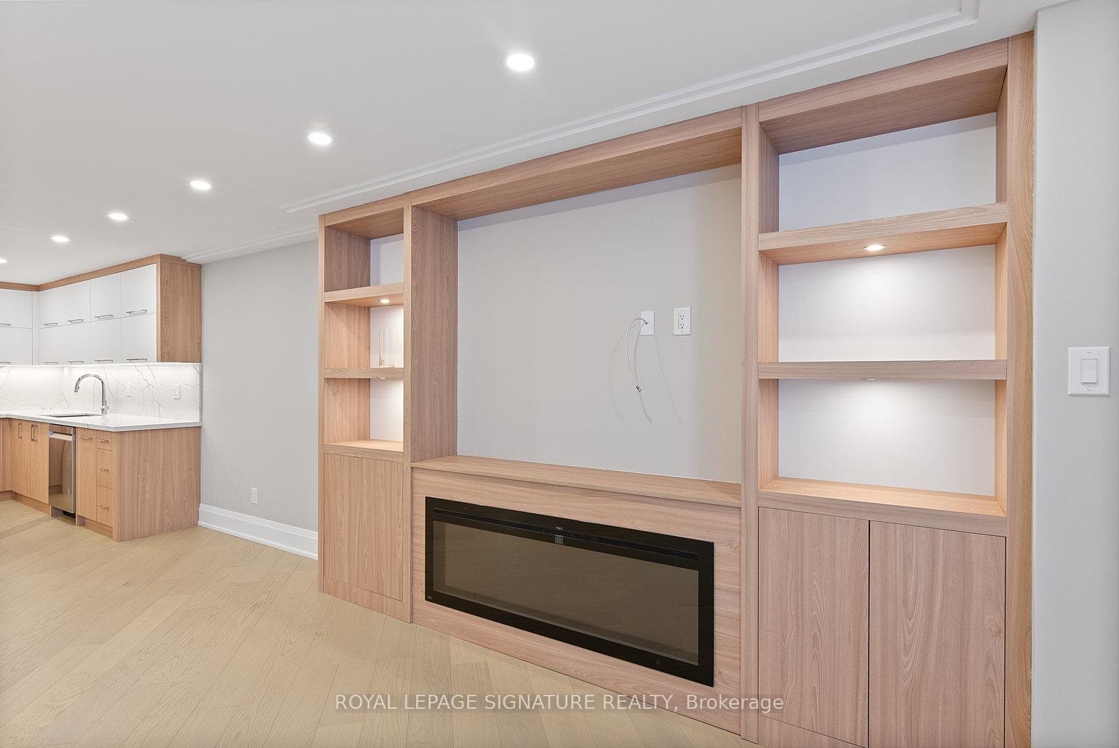 2 Bedrooms Condo at 77 Carlton,  Toronto For sale