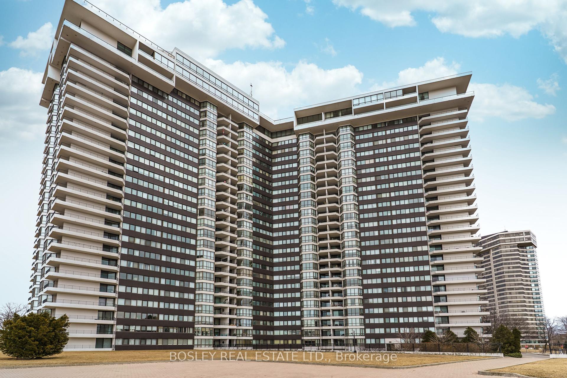 1 Bedroom Condo at 1333 Bloor, Mississauga For sale