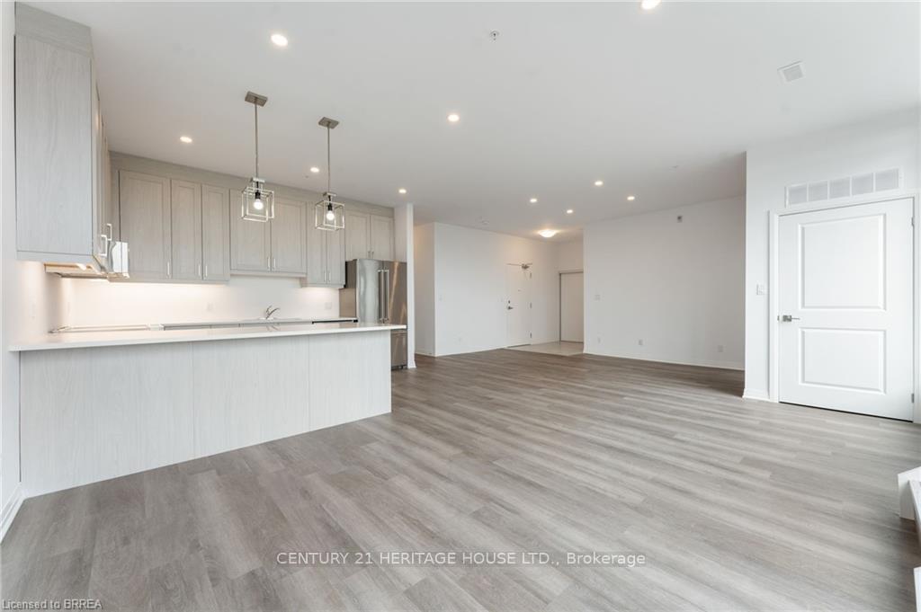 3 Bedrooms Condo at 5 Hamilton, Hamilton For sale