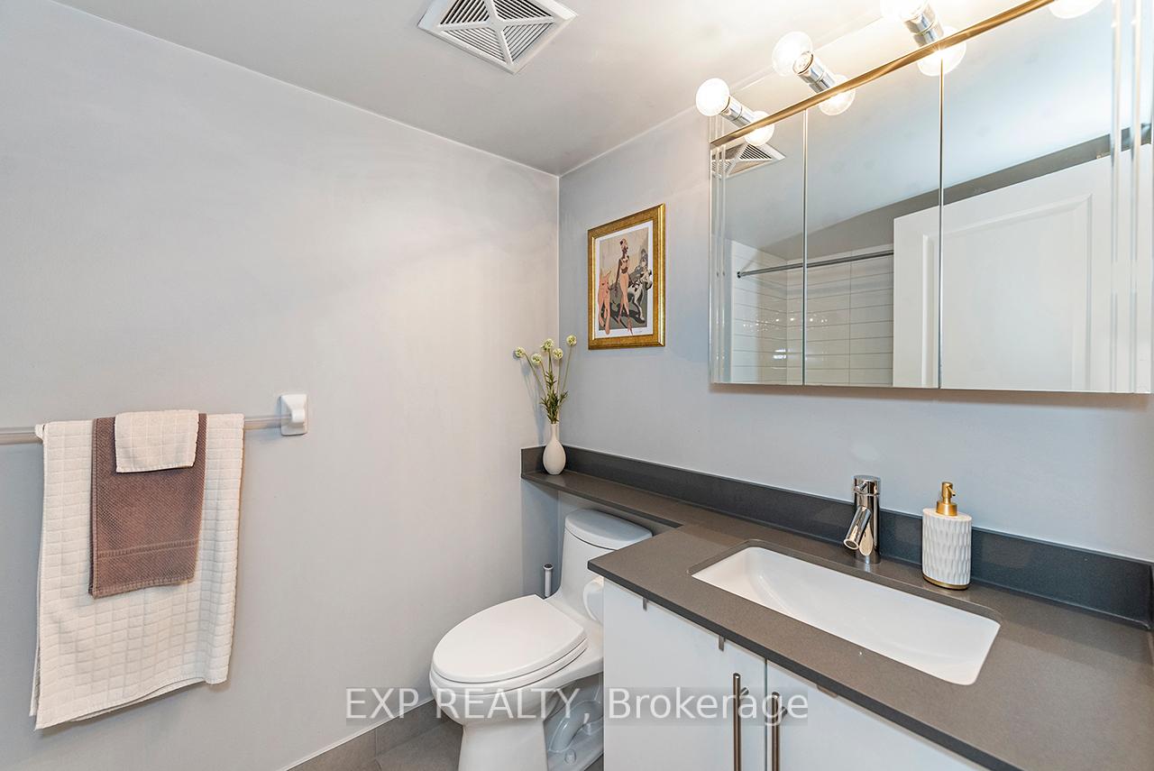 2 Bedrooms Condo at 1 Michael Power, Toronto For sale