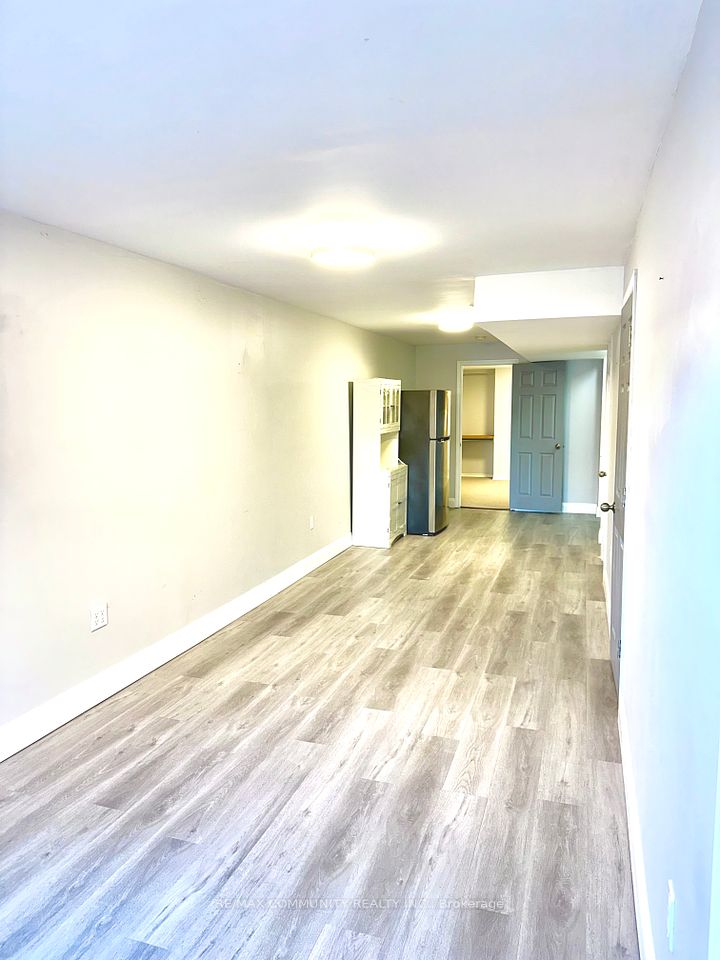 34 Walter Sinclair Court, Richmond Hill, ON L4E 0X1