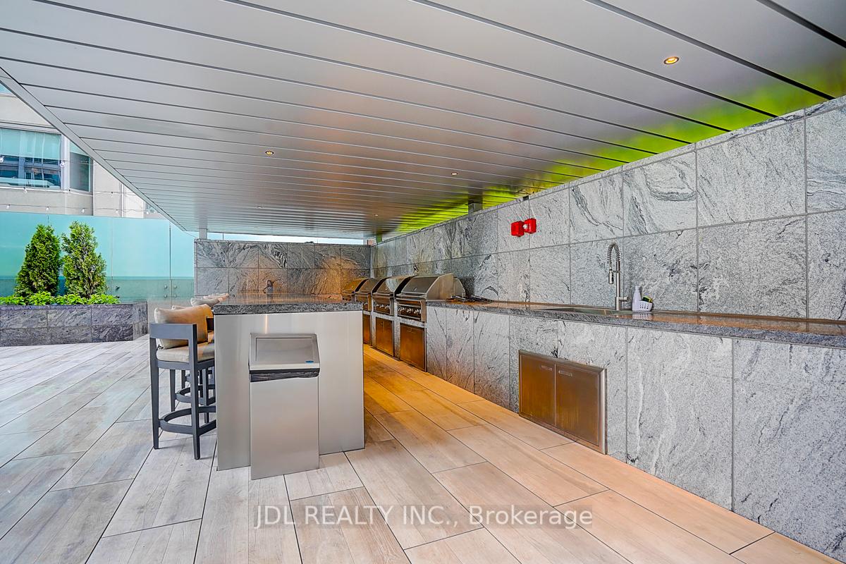 1 Bedroom Condo at 188 Cumberland, Toronto For sale
