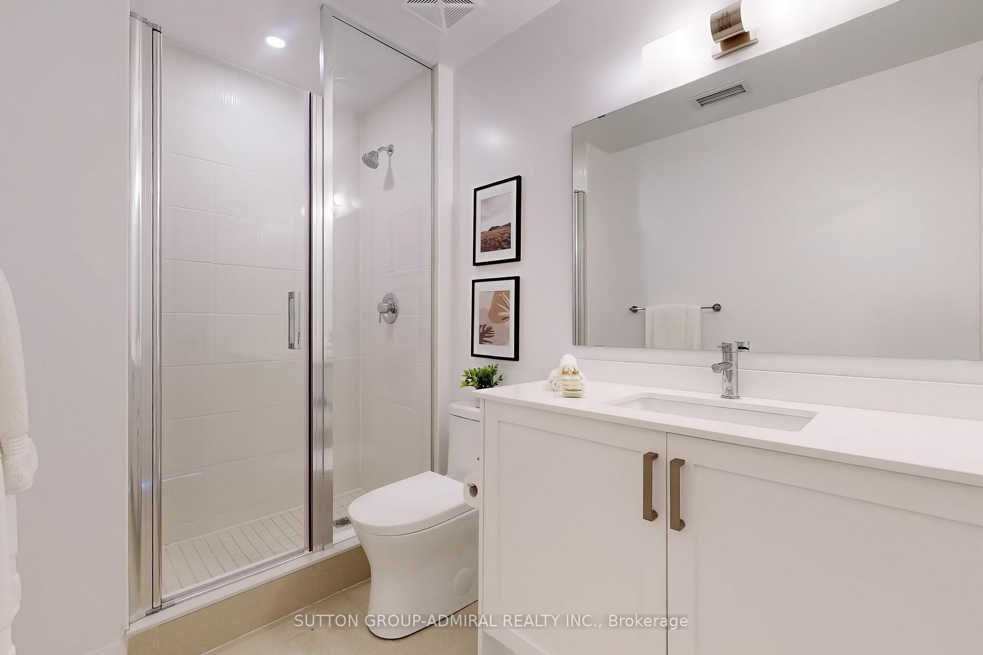 2 Bedrooms Condo at 10 Gatineau, Vaughan For sale