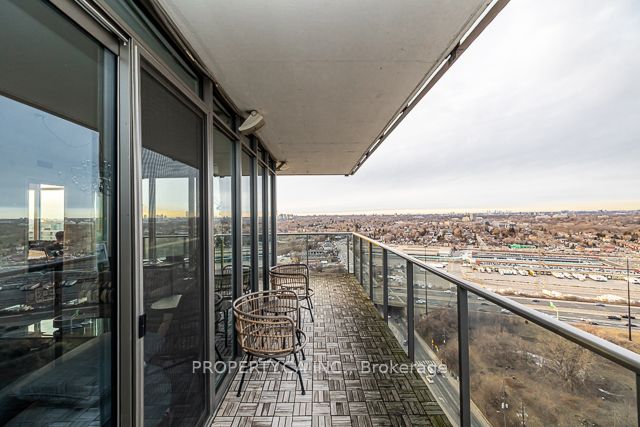 90 Park Lawn Road, #2811