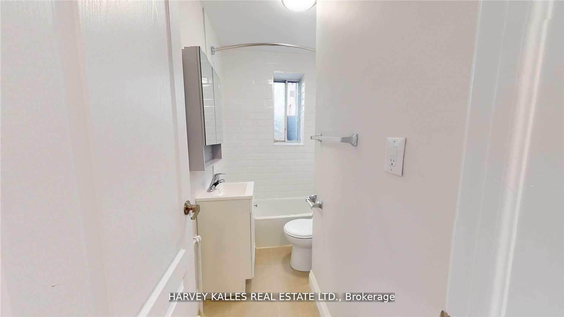 320 Lonsdale Road 2