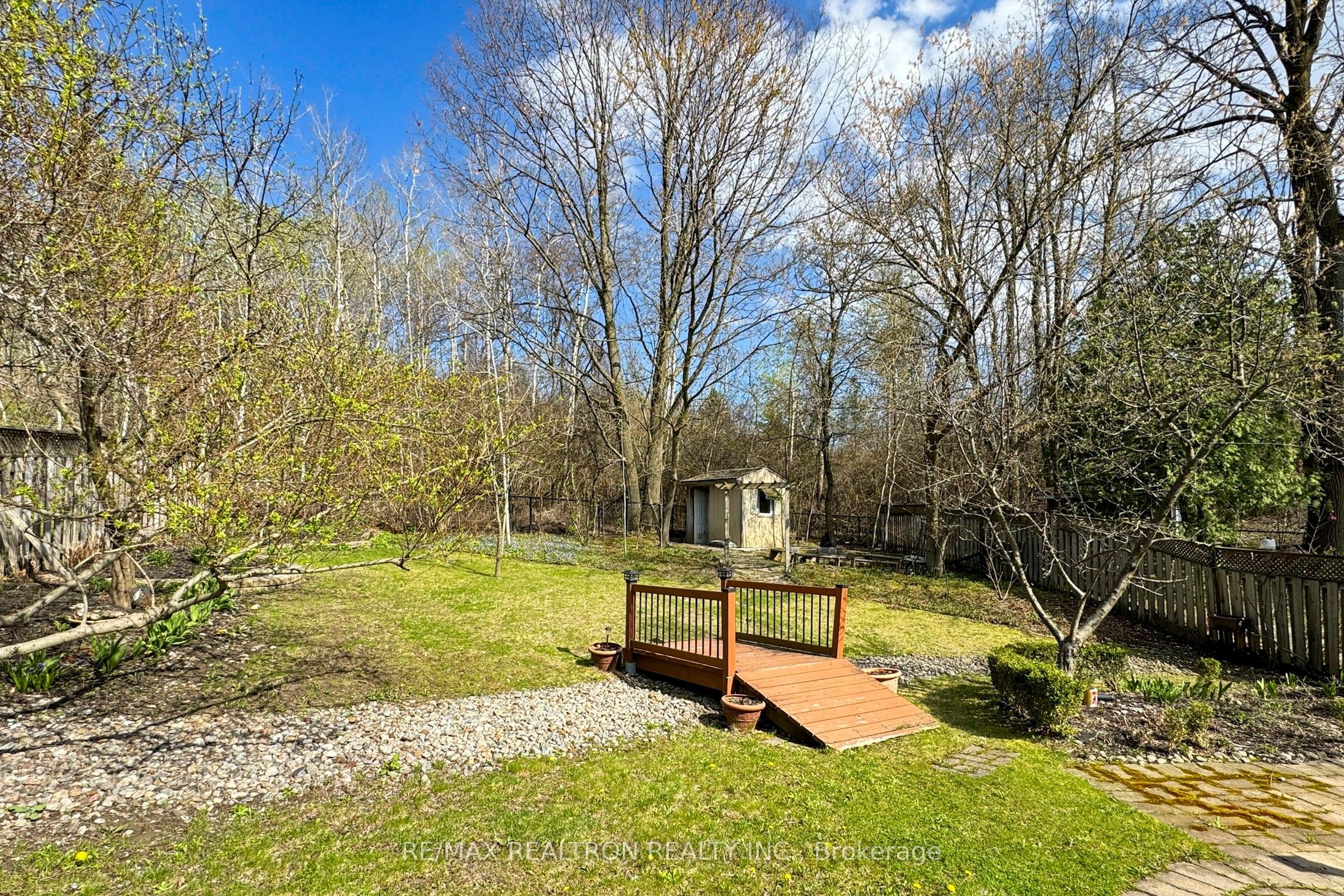 83 Gamble Glen Crescent