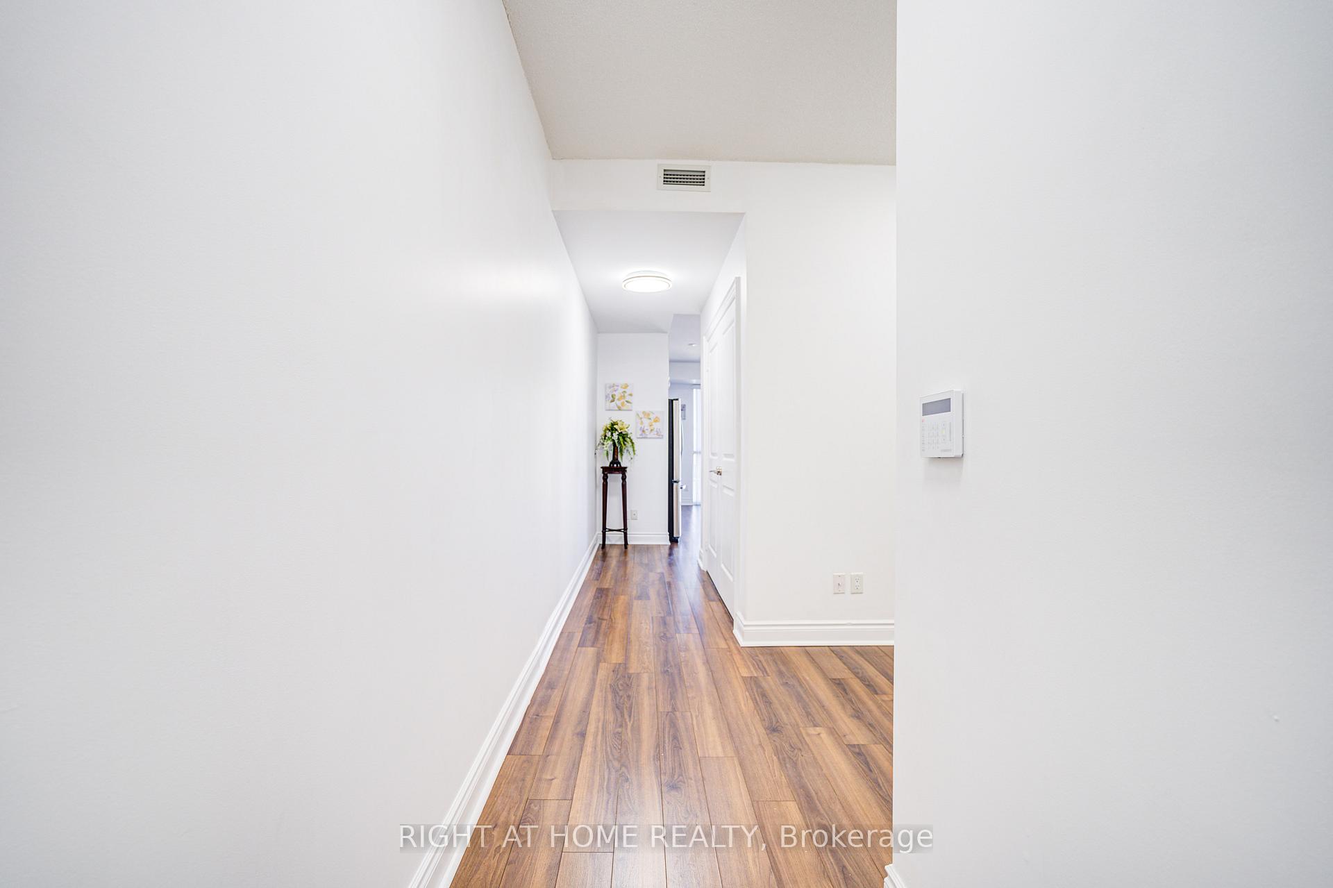 2 Bedrooms Condo at 28 Ted Rogers, Toronto For sale