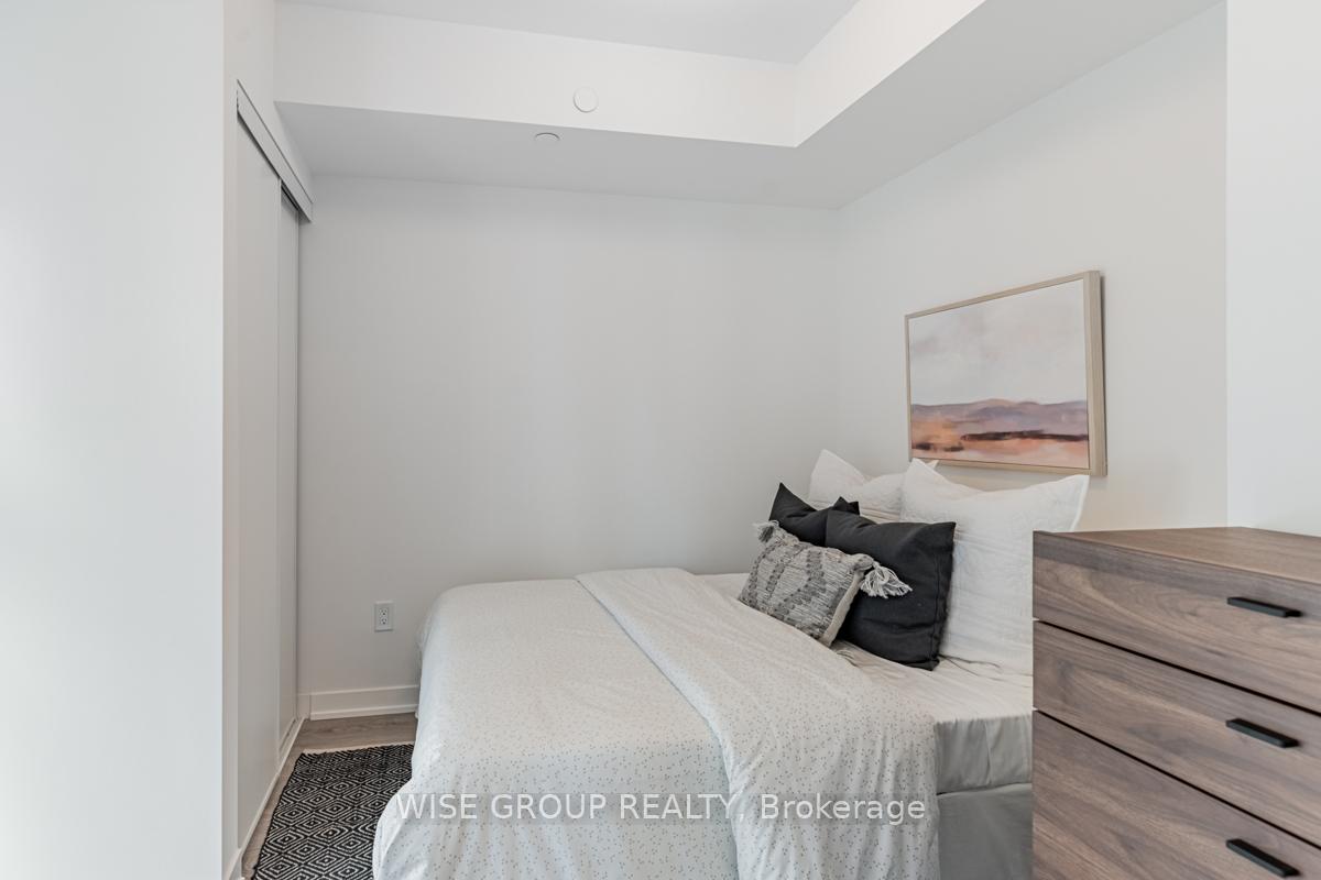 2 Bedrooms Condo at 500 Wilson,  Toronto For sale