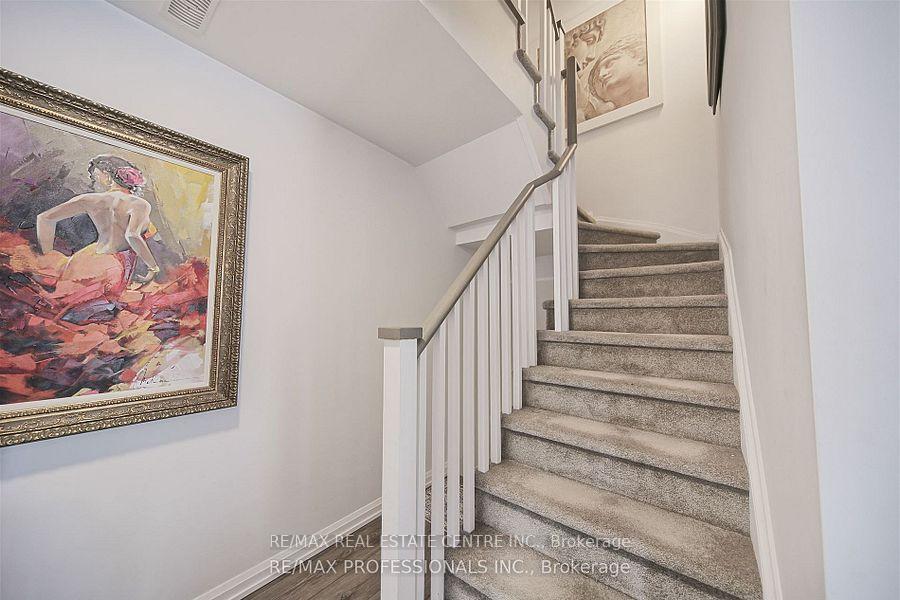 3 Bedrooms Condo at 15 Brin, Toronto For sale