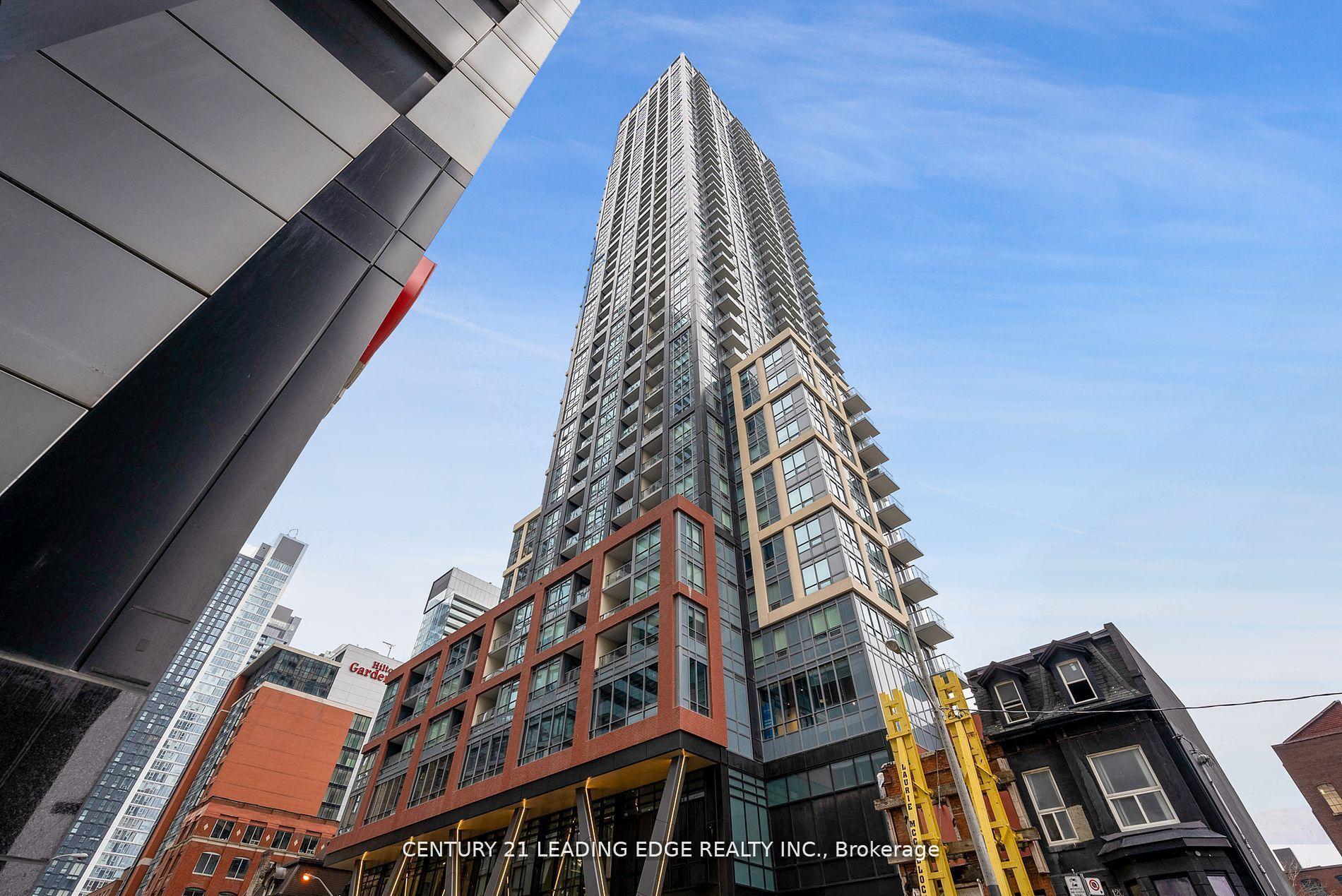 3 Bedrooms Condo at 108 Peter, Toronto For sale