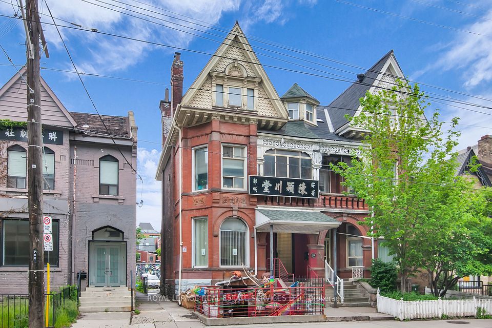 346 Dundas