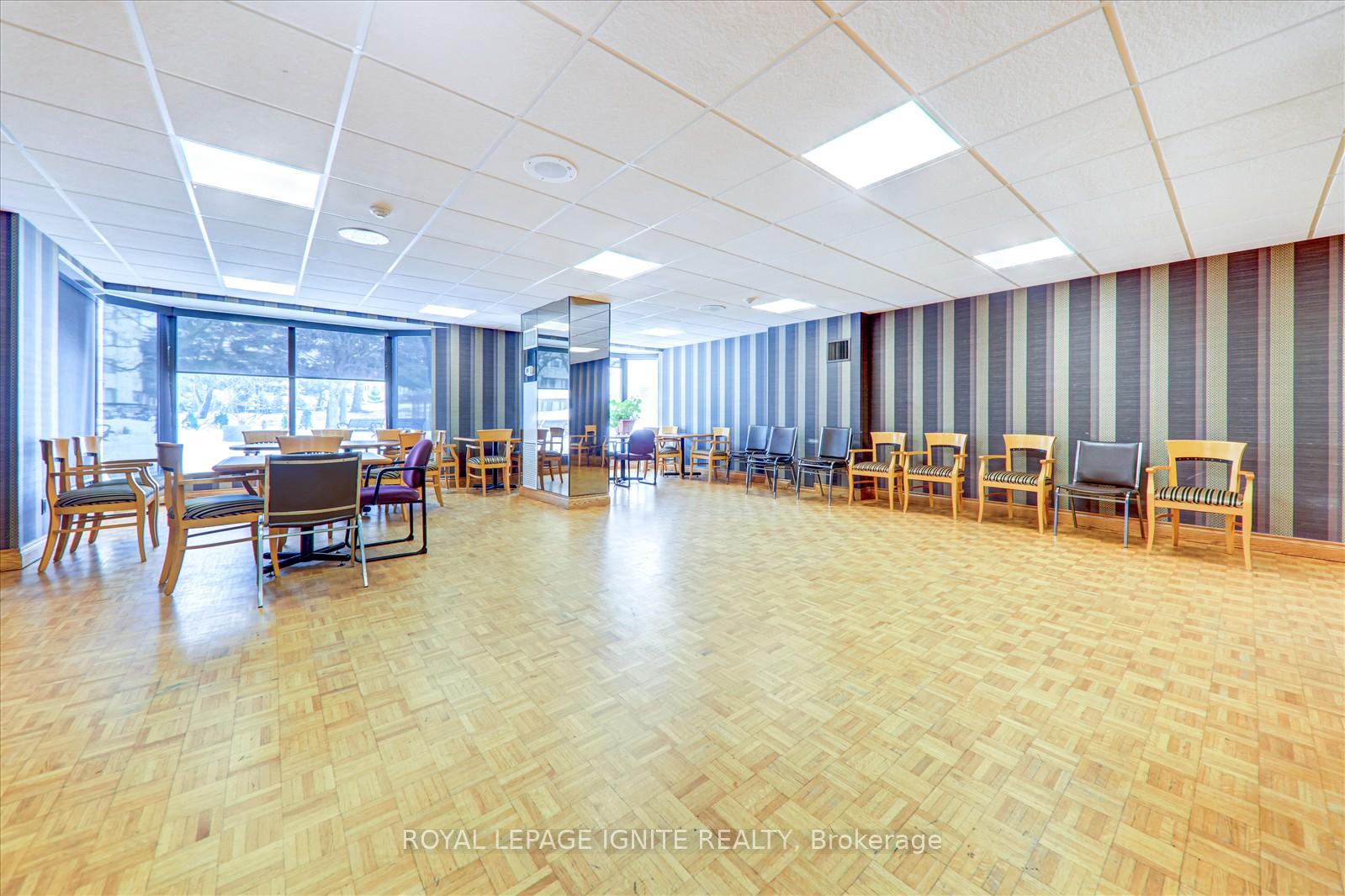 3 Bedrooms Condo at 131 Torresdale, Toronto For sale