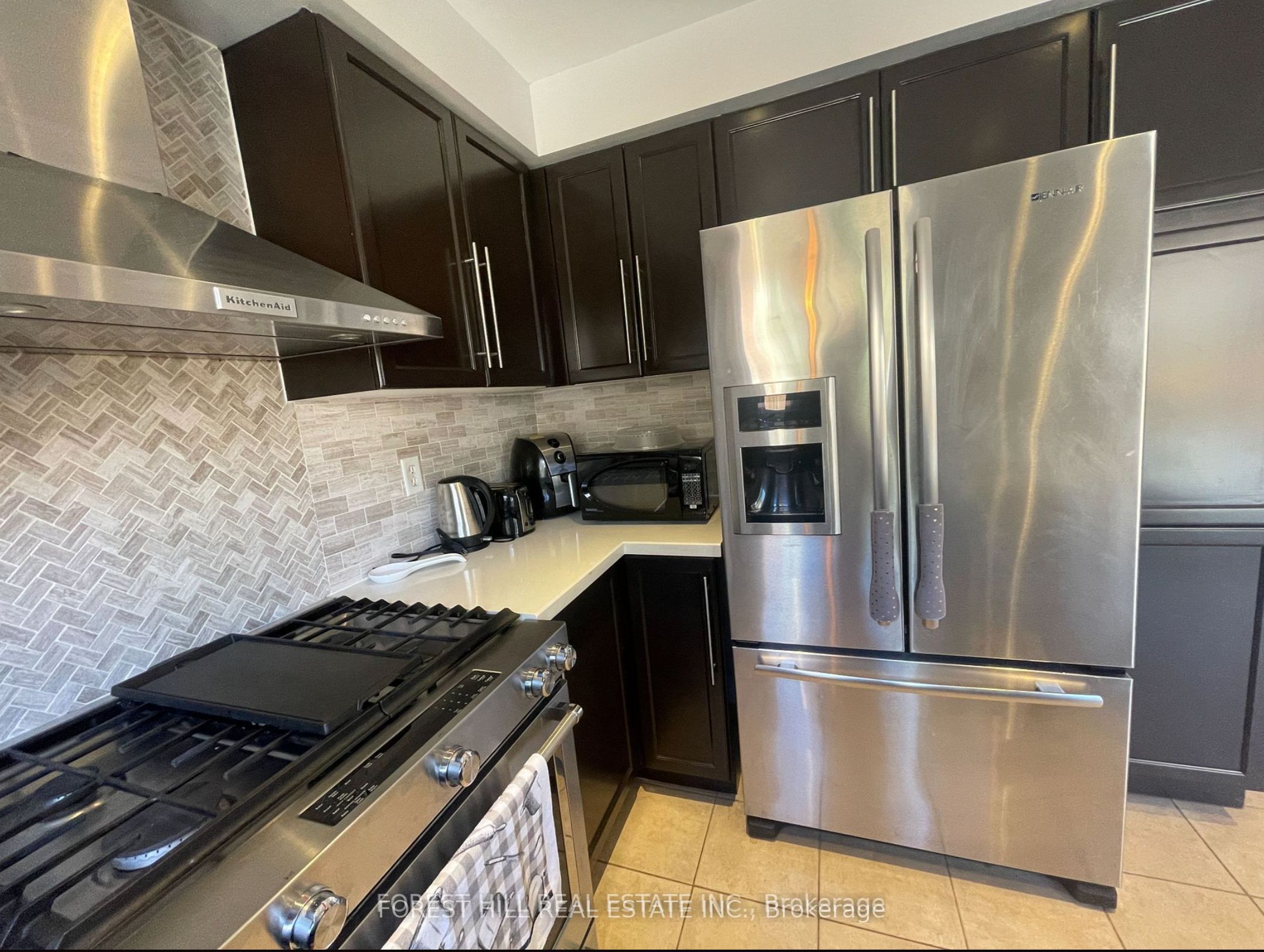 52 Adventure Crescent