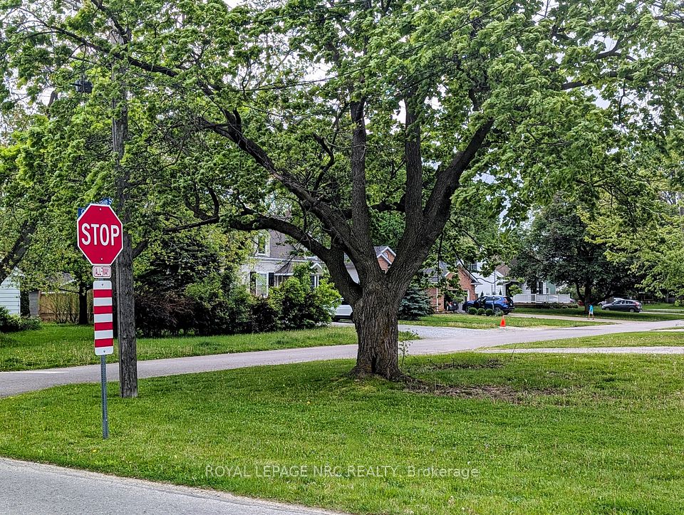 7816 ( Part Two ) Rysdale Street, Niagara Falls, ON L2H 1G4