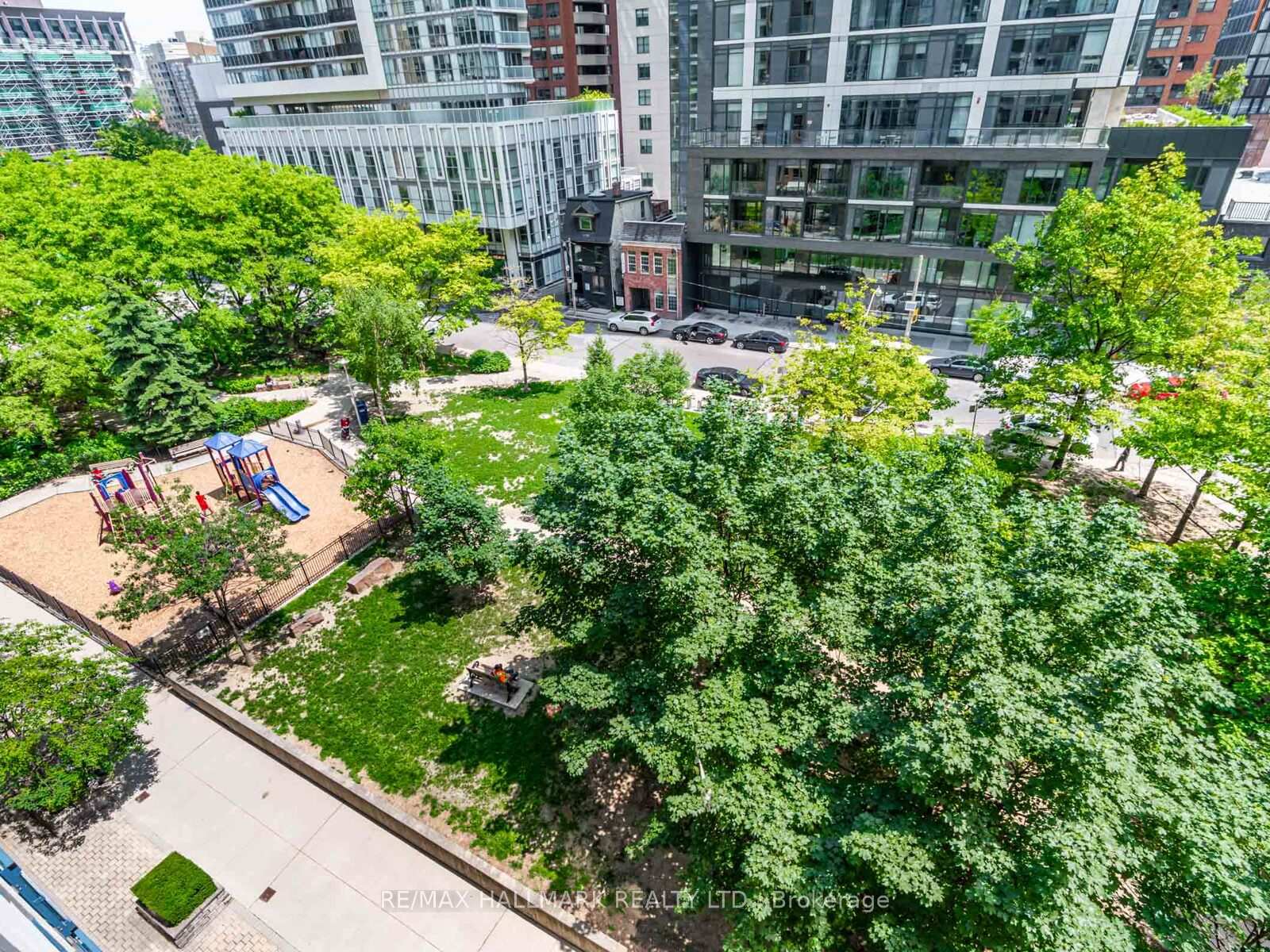 1 Bedroom Condo at 75 Dalhousie, Toronto For sale
